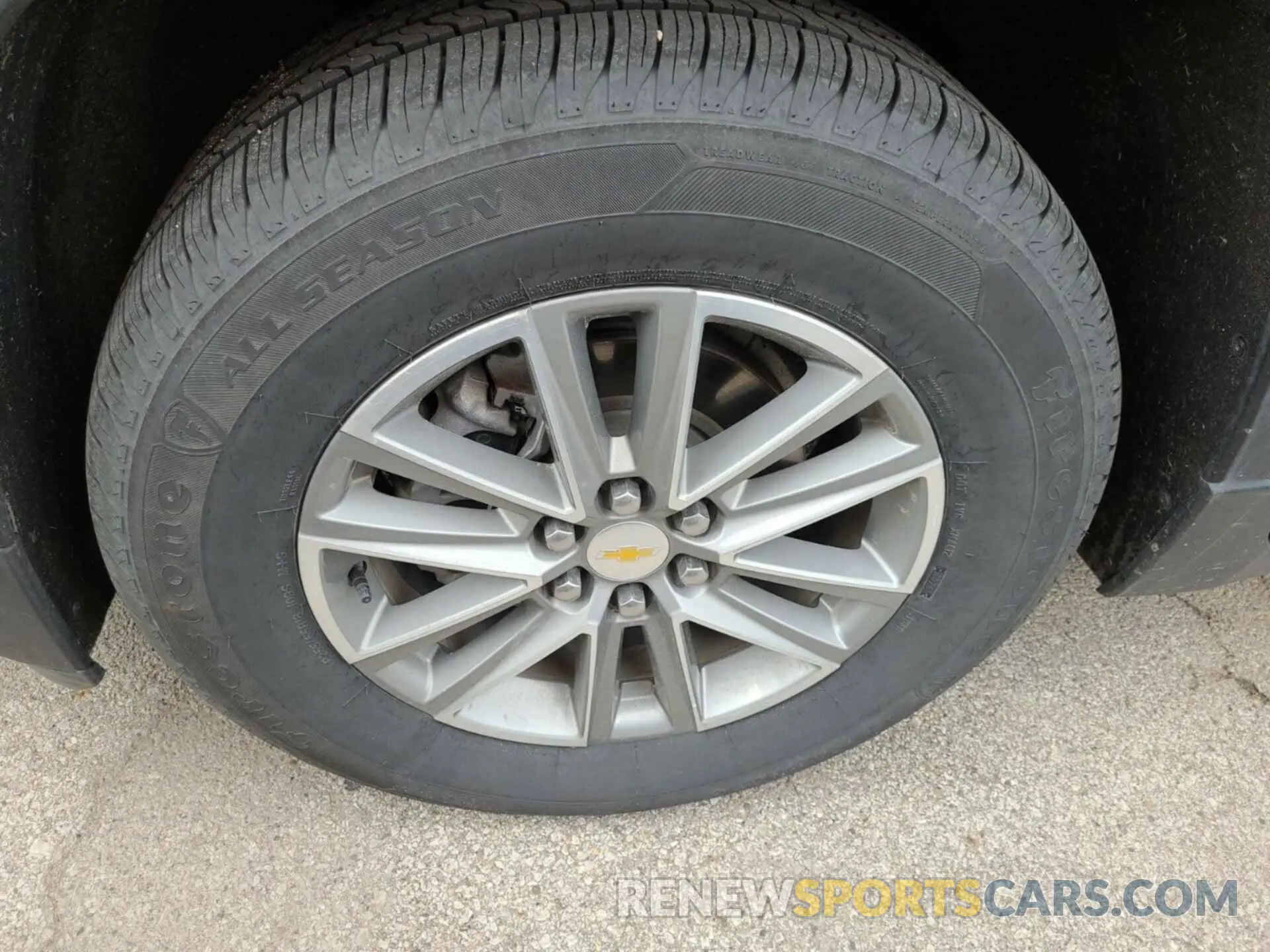 4 fotografías del automóvil dañado 1GNEVGKW0NJ185337 CHEVROLET TRAVERSE 2022