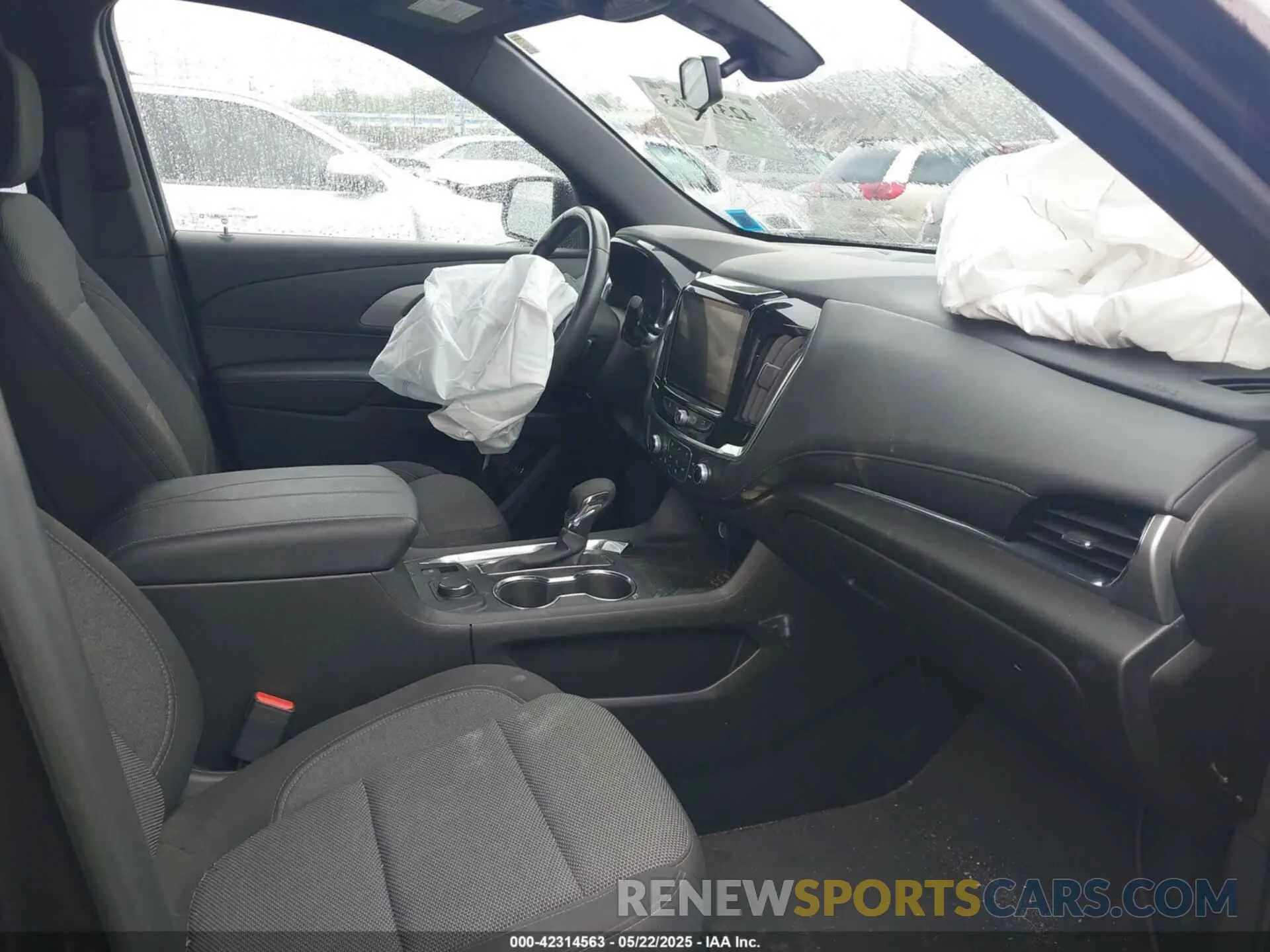 5 fotografías del automóvil dañado 1GNEVGKW2NJ191205 CHEVROLET TRAVERSE 2022