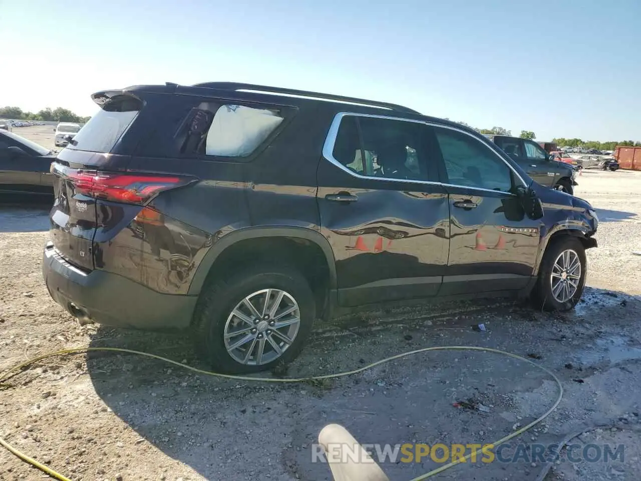 3 fotografías del automóvil dañado 1GNEVGKW7NJ143084 CHEVROLET TRAVERSE 2022