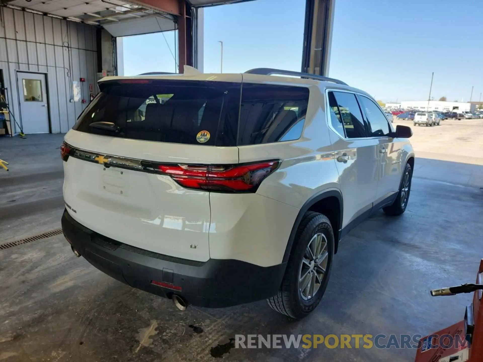 11 fotografías del automóvil dañado 1GNEVGKW8NJ187482 CHEVROLET TRAVERSE 2022