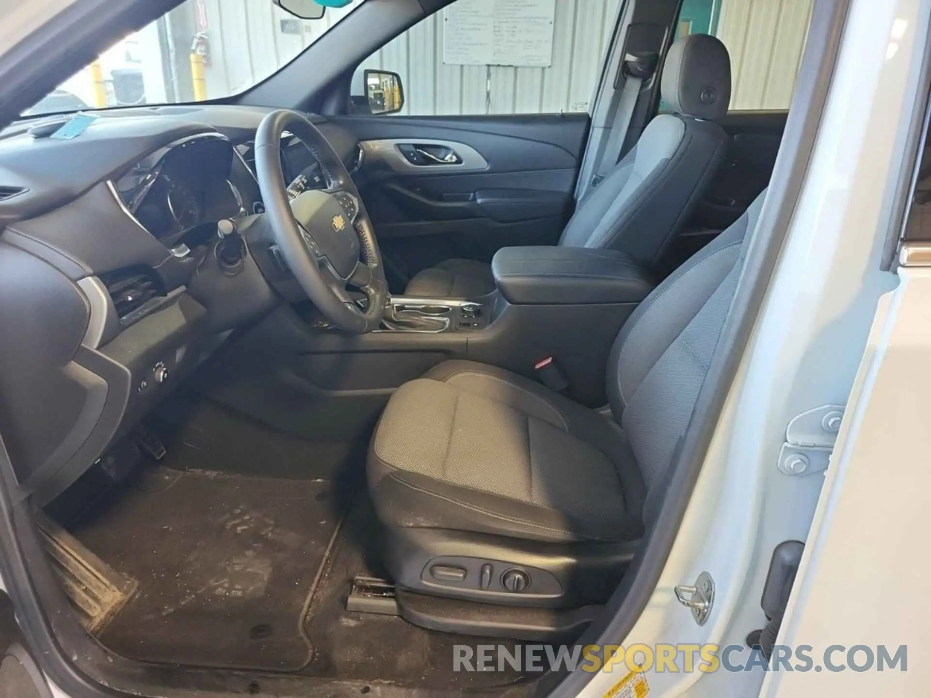 14 fotografías del automóvil dañado 1GNEVGKW8NJ187482 CHEVROLET TRAVERSE 2022