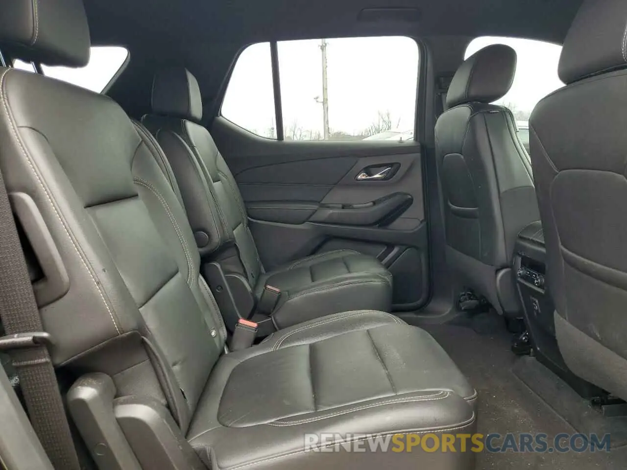 11 fotografías del automóvil dañado 1GNEVHKW0NJ153624 CHEVROLET TRAVERSE 2022