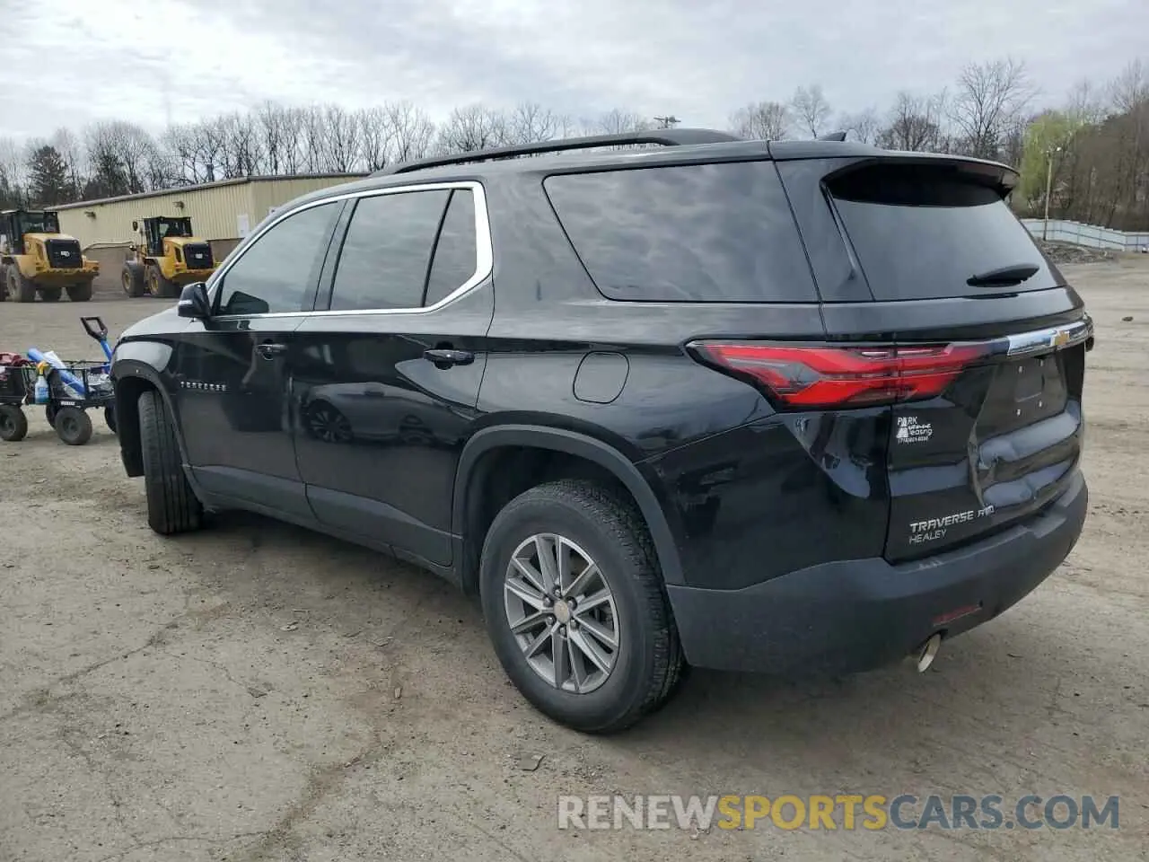 2 fotografías del automóvil dañado 1GNEVHKW0NJ153624 CHEVROLET TRAVERSE 2022