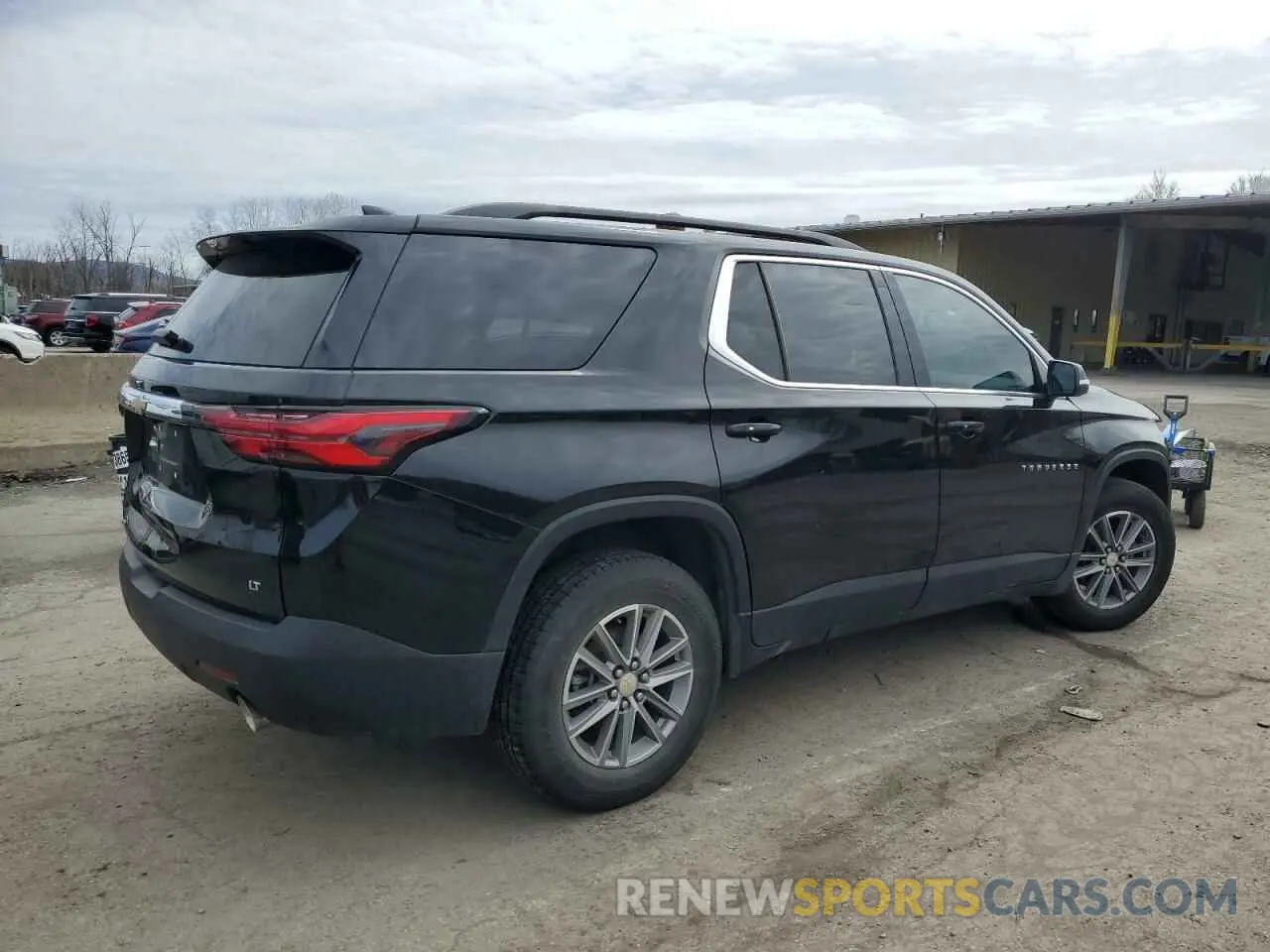 3 fotografías del automóvil dañado 1GNEVHKW0NJ153624 CHEVROLET TRAVERSE 2022