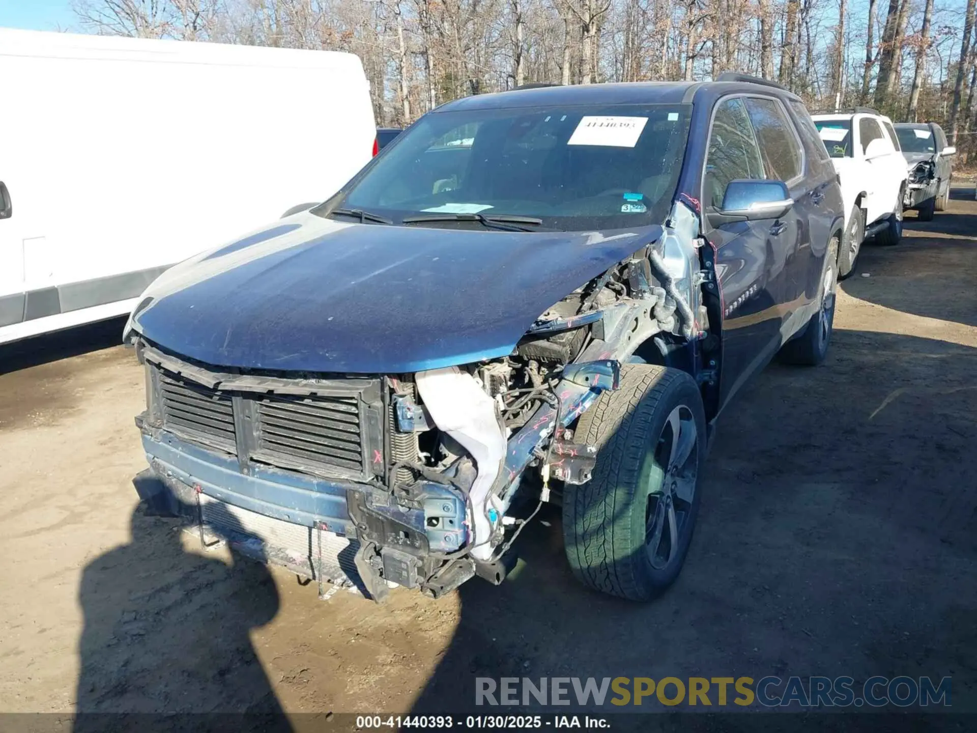 2 fotografías del automóvil dañado 1GNEVHKW2NJ147856 CHEVROLET TRAVERSE 2022