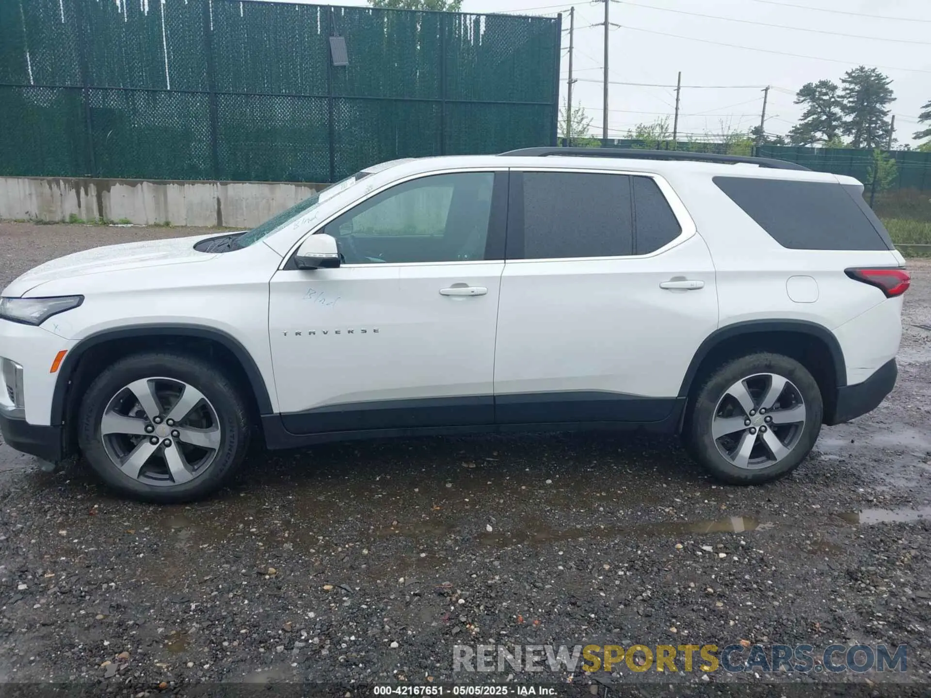 14 fotografías del automóvil dañado 1GNEVHKW6NJ135807 CHEVROLET TRAVERSE 2022