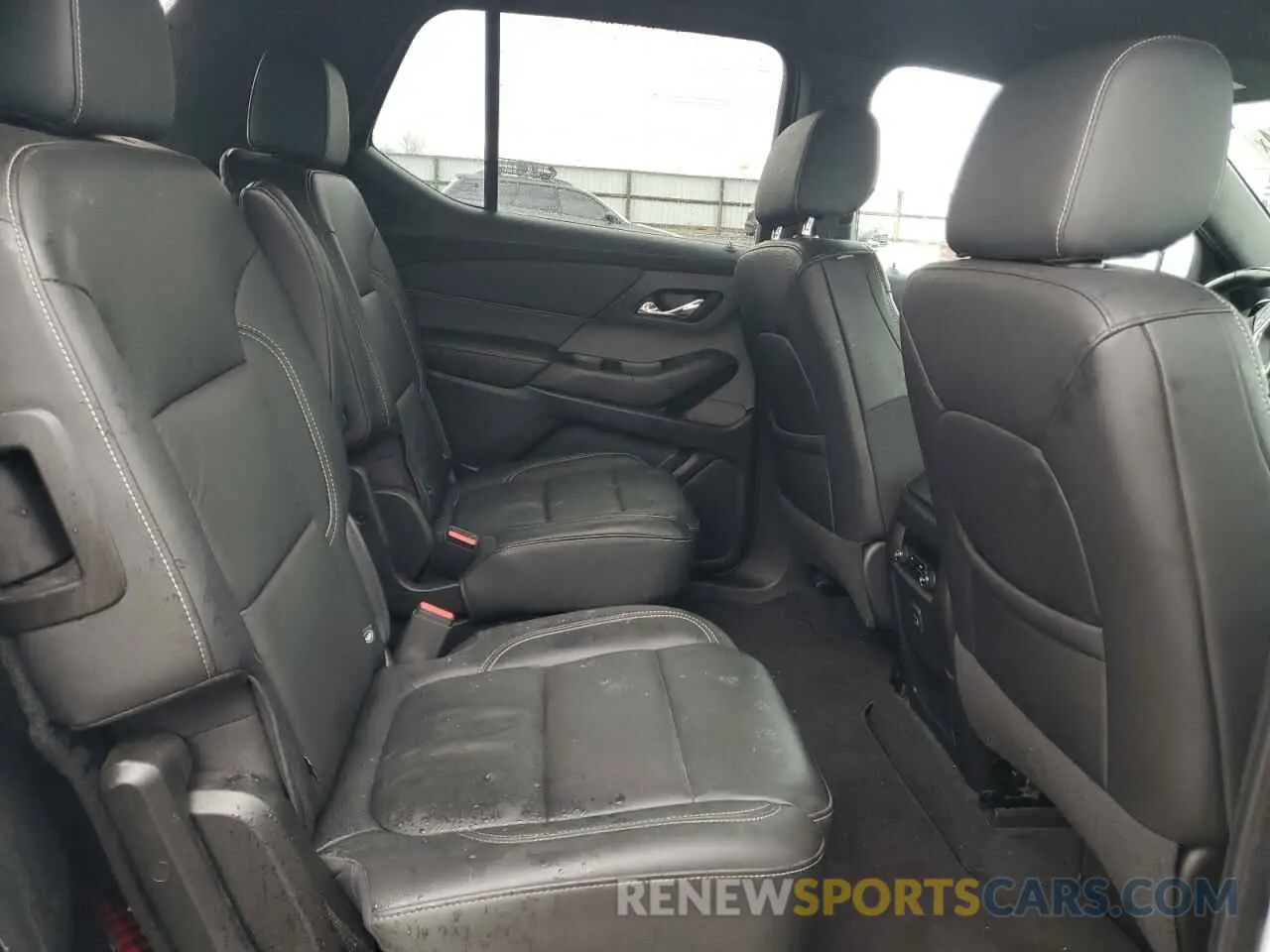 11 fotografías del automóvil dañado 1GNEVHKWXNJ126219 CHEVROLET TRAVERSE 2022