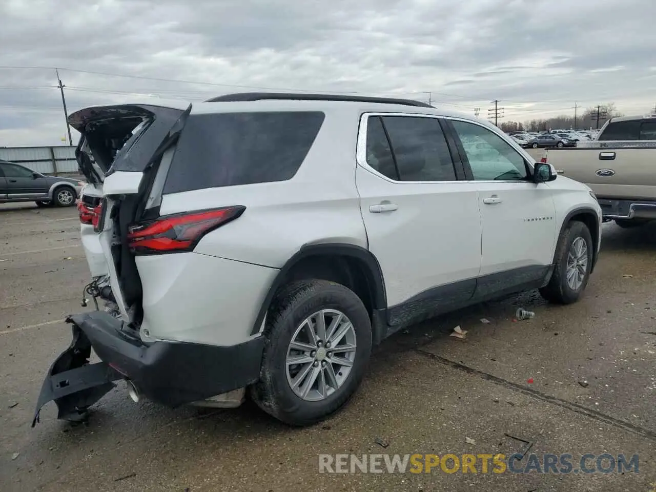 3 fotografías del automóvil dañado 1GNEVHKWXNJ126219 CHEVROLET TRAVERSE 2022