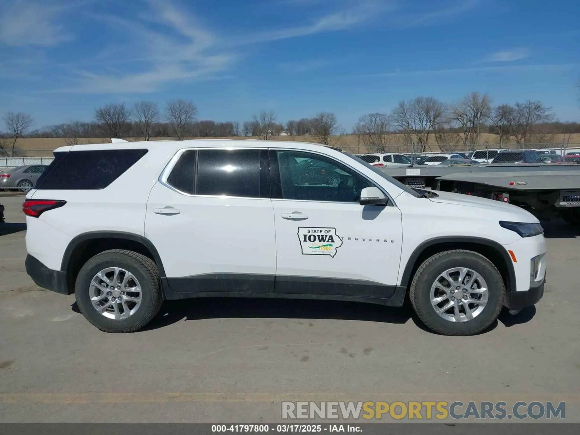 13 fotografías del automóvil dañado 1GNEVLKWXNJ102005 CHEVROLET TRAVERSE 2022