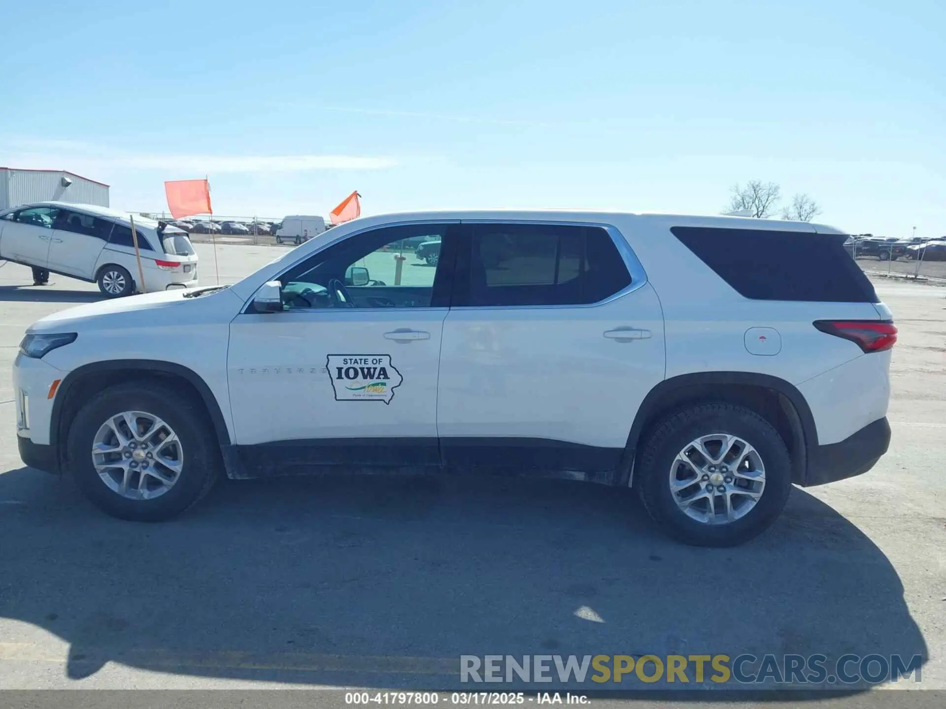 14 fotografías del automóvil dañado 1GNEVLKWXNJ102005 CHEVROLET TRAVERSE 2022