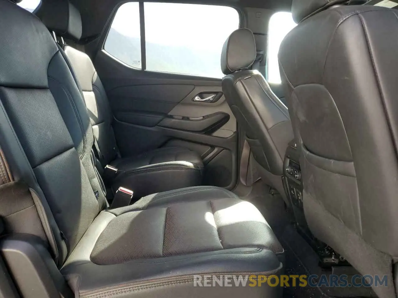 11 fotografías del automóvil dañado 1GNEVNKW2NJ152134 CHEVROLET TRAVERSE 2022