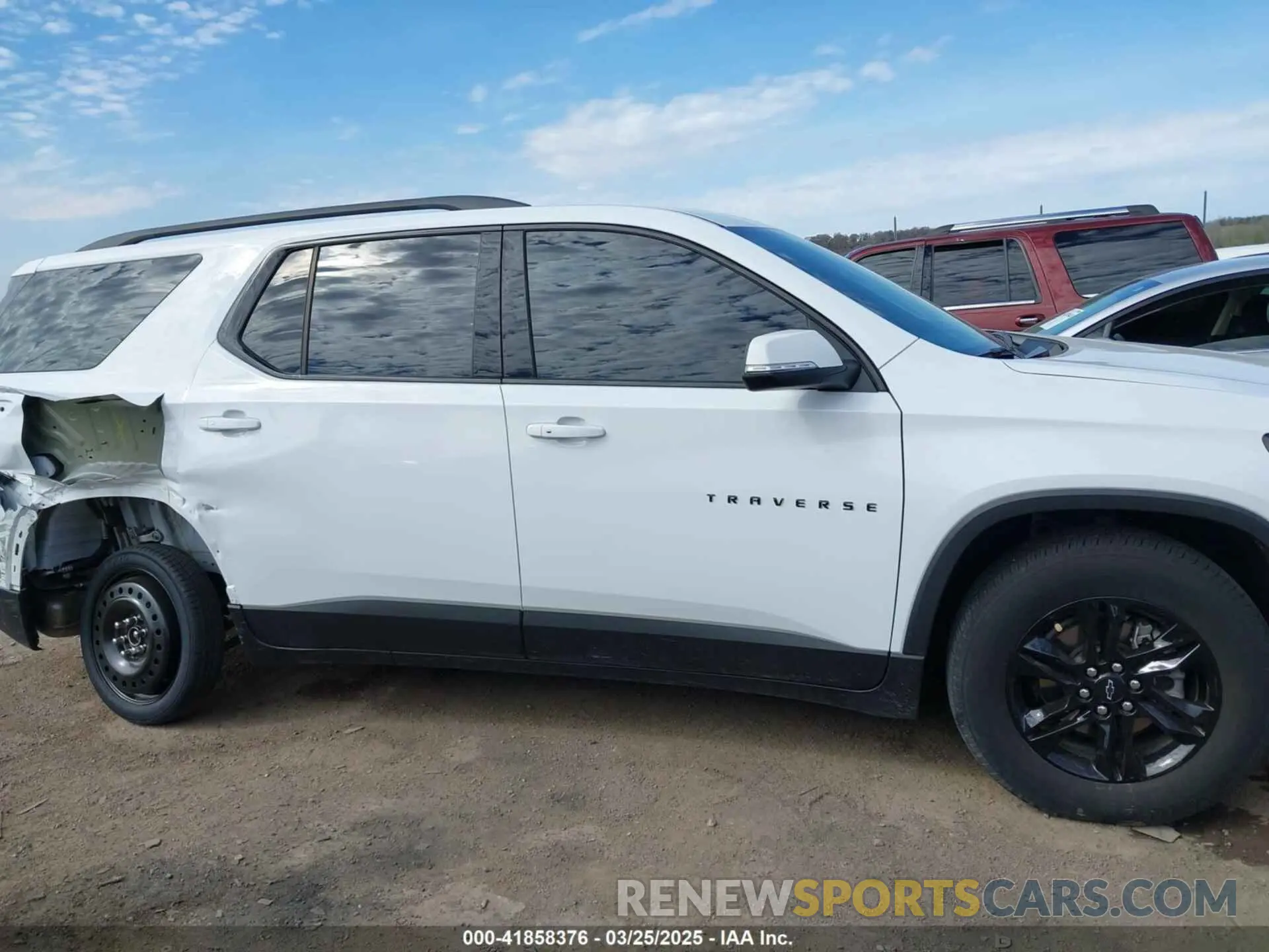 14 fotografías del automóvil dañado 1GNERFKW0PJ311620 CHEVROLET TRAVERSE 2023