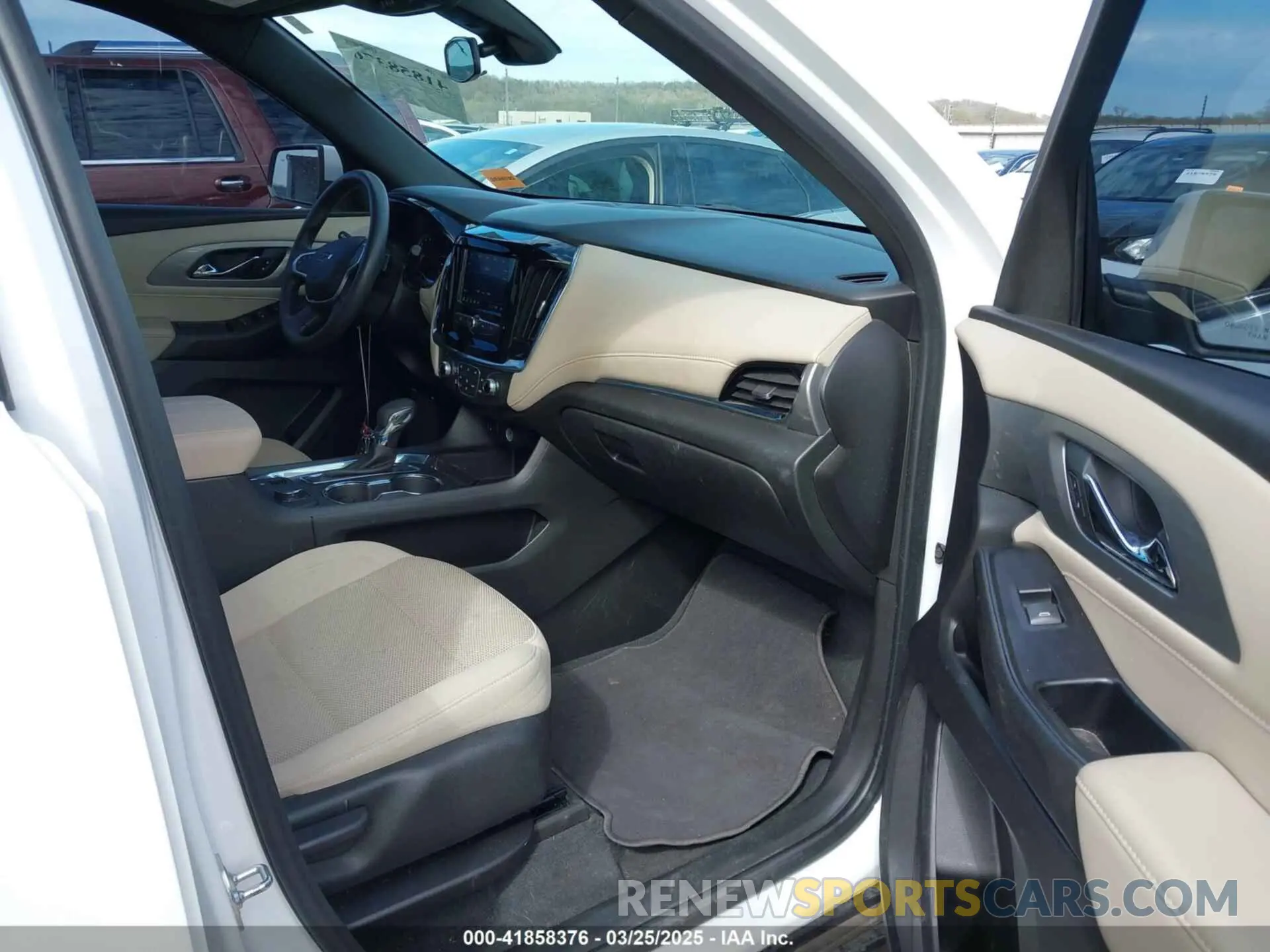 5 fotografías del automóvil dañado 1GNERFKW0PJ311620 CHEVROLET TRAVERSE 2023