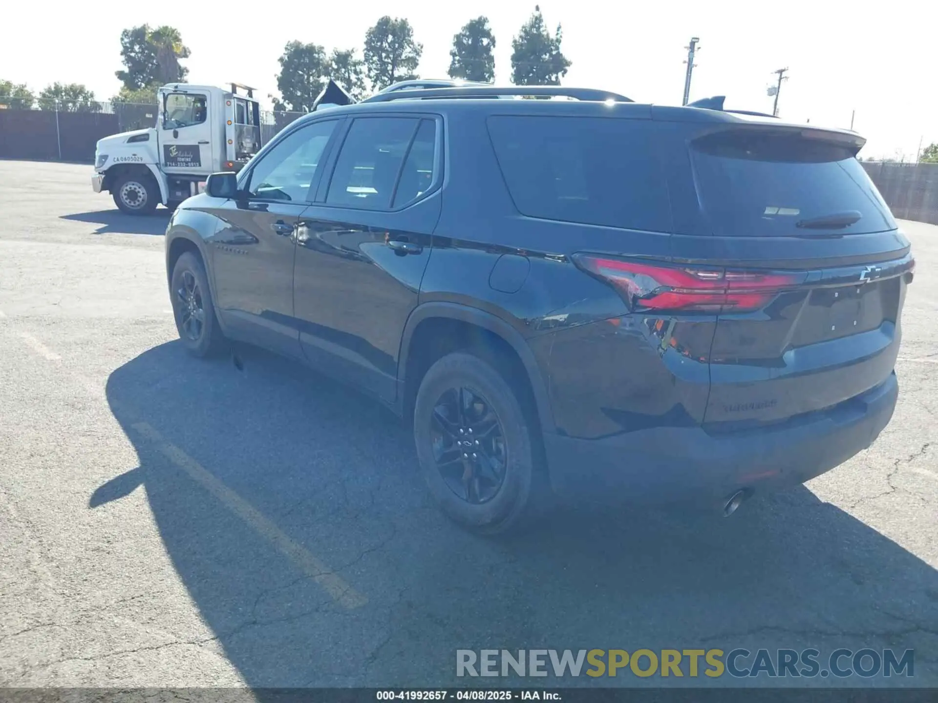 3 fotografías del automóvil dañado 1GNERFKW2PJ170985 CHEVROLET TRAVERSE 2023