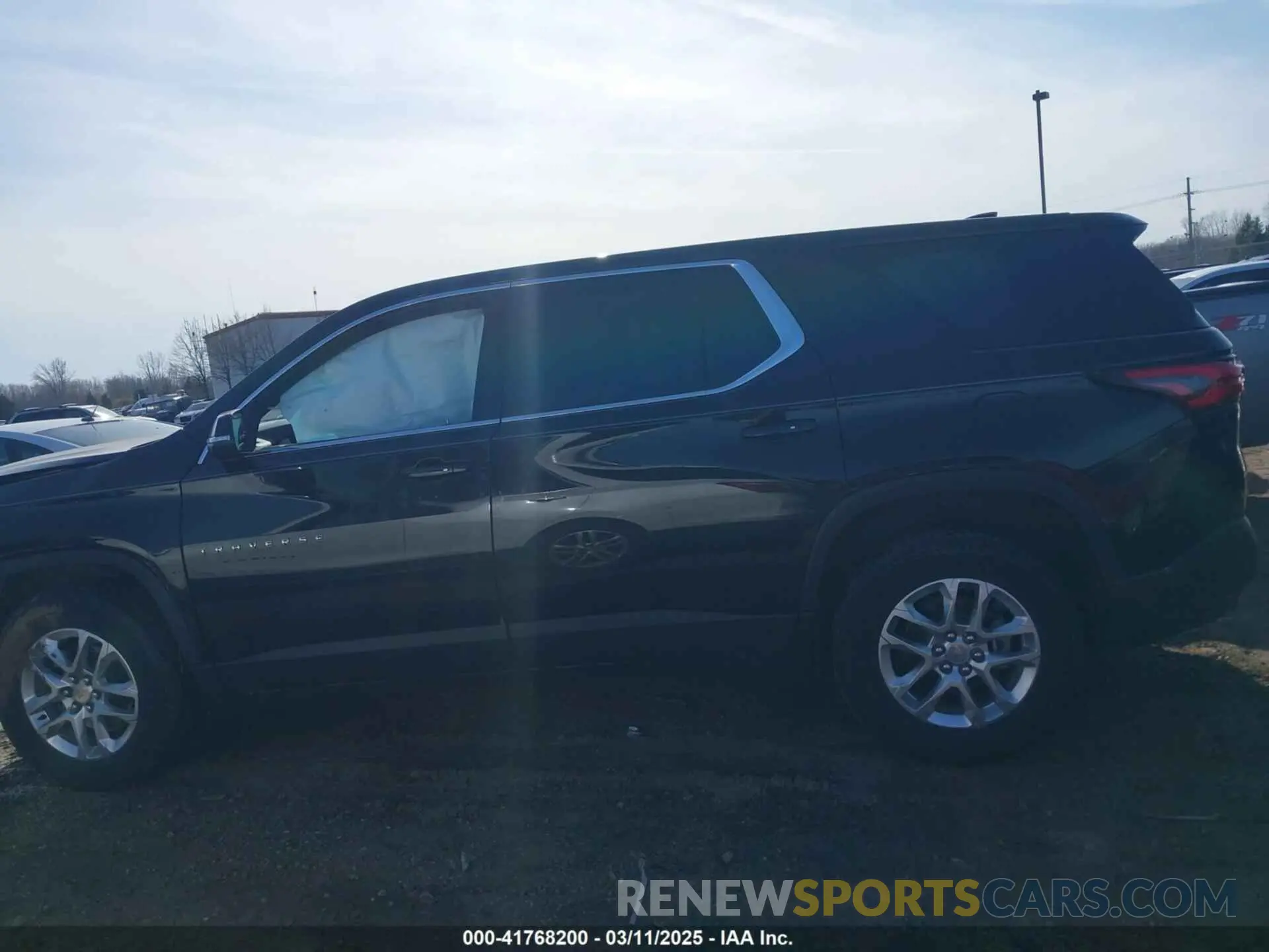 14 fotografías del automóvil dañado 1GNERFKW2PJ320318 CHEVROLET TRAVERSE 2023