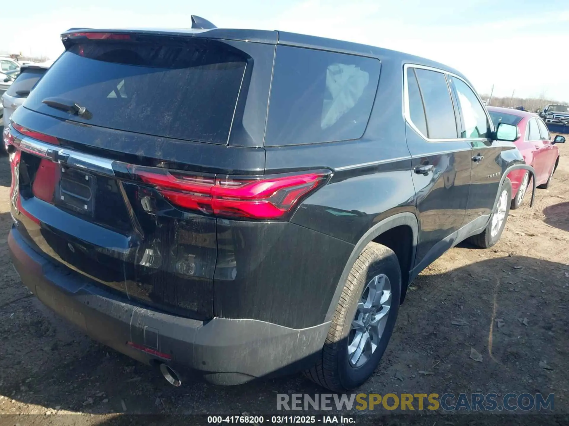 4 fotografías del automóvil dañado 1GNERFKW2PJ320318 CHEVROLET TRAVERSE 2023