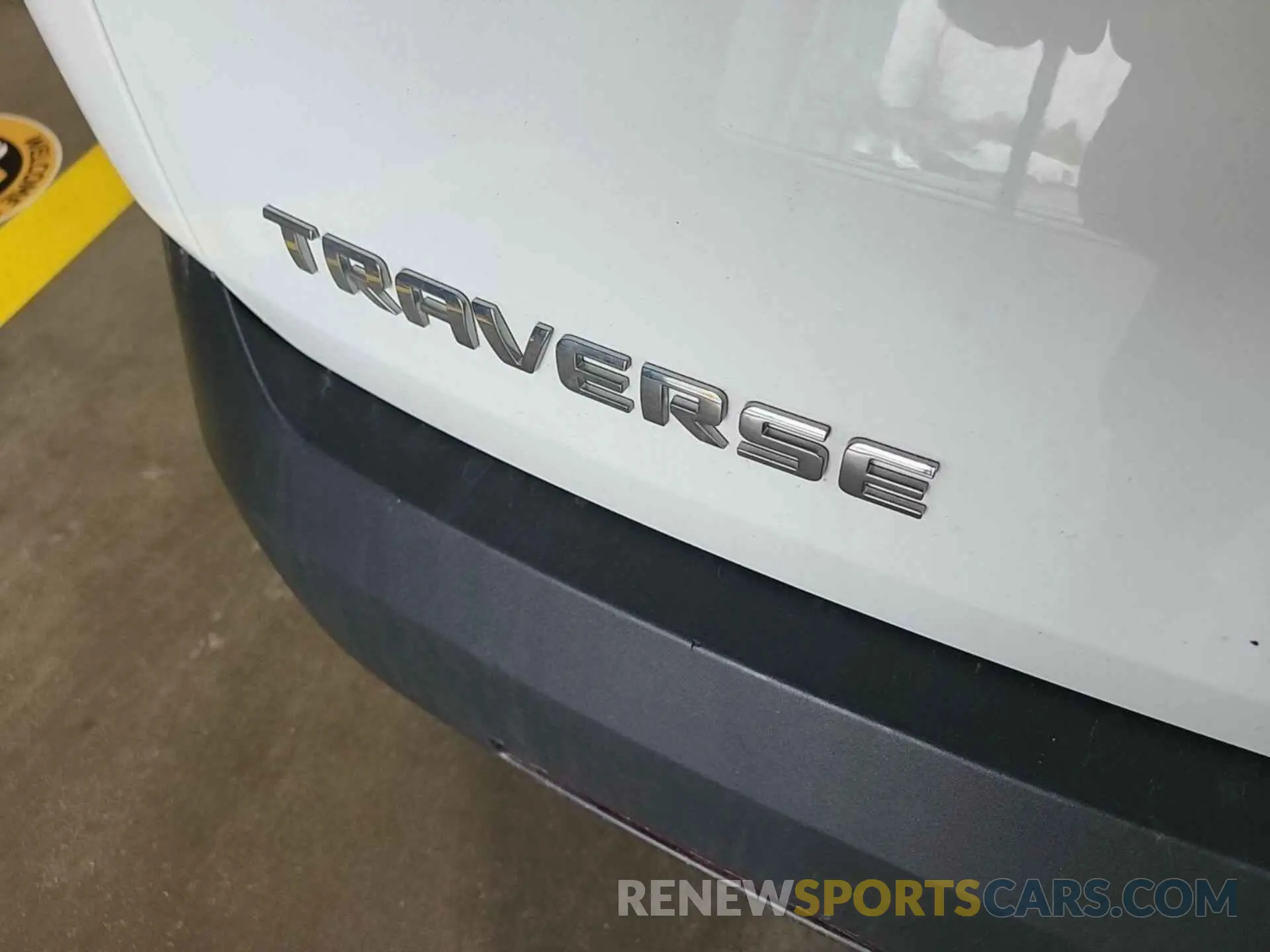 5 fotografías del automóvil dañado 1GNERFKW3PJ114117 CHEVROLET TRAVERSE 2023