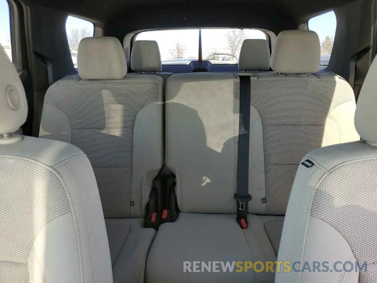 10 fotografías del automóvil dañado 1GNERFKW3PJ118362 CHEVROLET TRAVERSE 2023