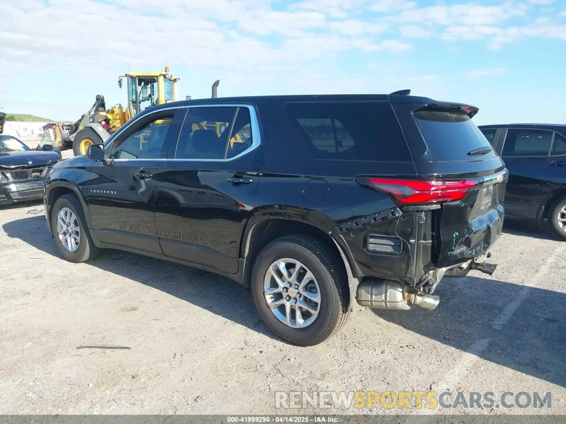 3 fotografías del automóvil dañado 1GNERFKW3PJ167383 CHEVROLET TRAVERSE 2023
