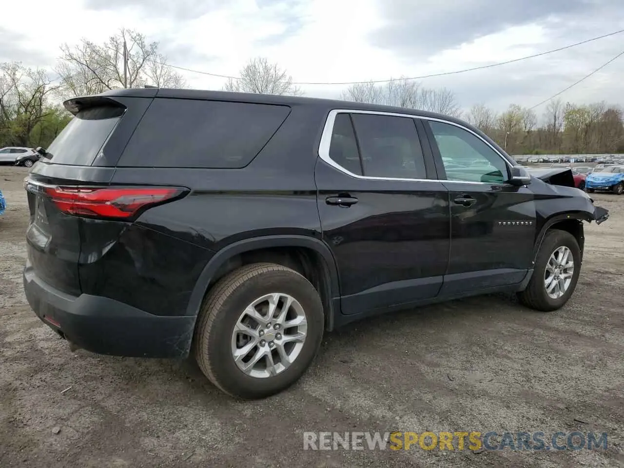 3 fotografías del automóvil dañado 1GNERFKW3PJ221779 CHEVROLET TRAVERSE 2023