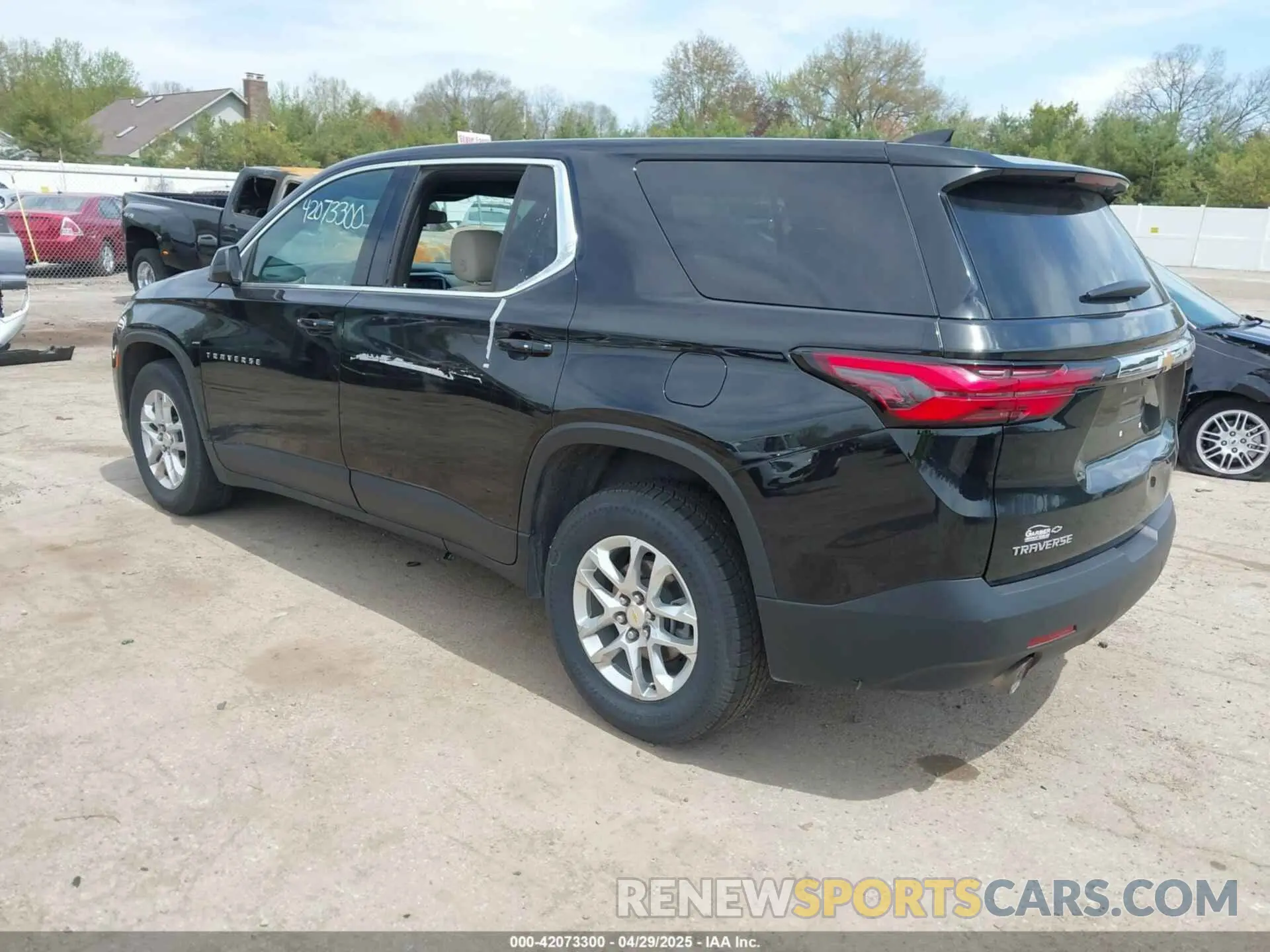 3 fotografías del automóvil dañado 1GNERFKW6PJ103791 CHEVROLET TRAVERSE 2023