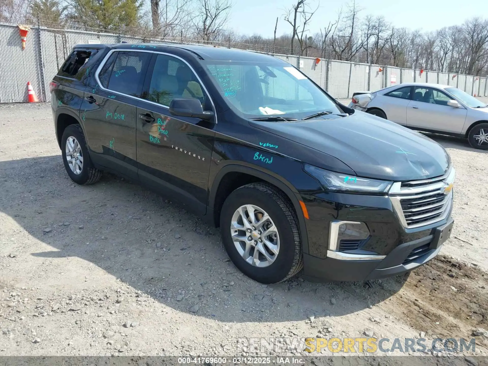 1 fotografías del automóvil dañado 1GNERFKW7PJ327409 CHEVROLET TRAVERSE 2023