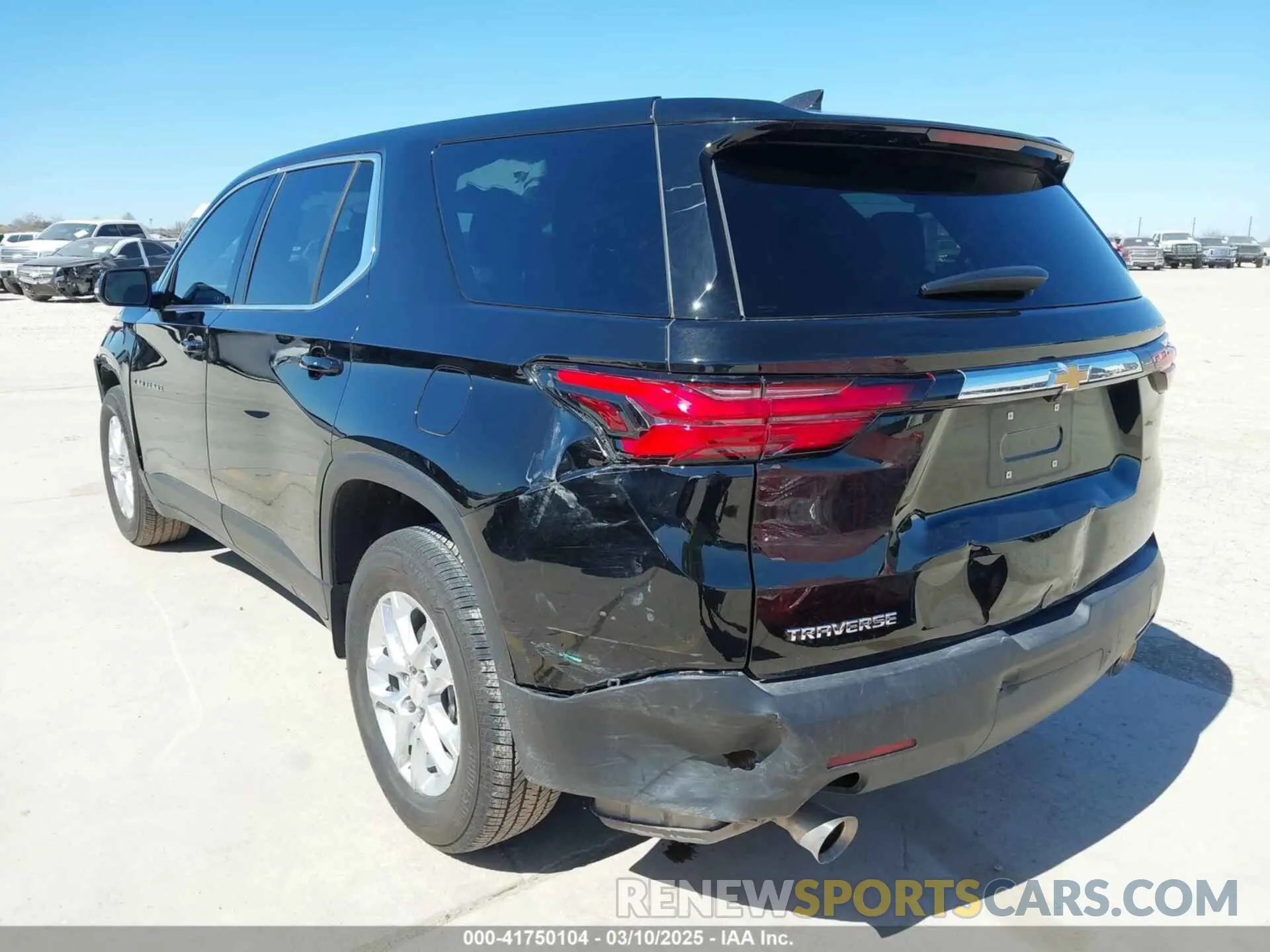 3 fotografías del automóvil dañado 1GNERFKW7PJ337535 CHEVROLET TRAVERSE 2023