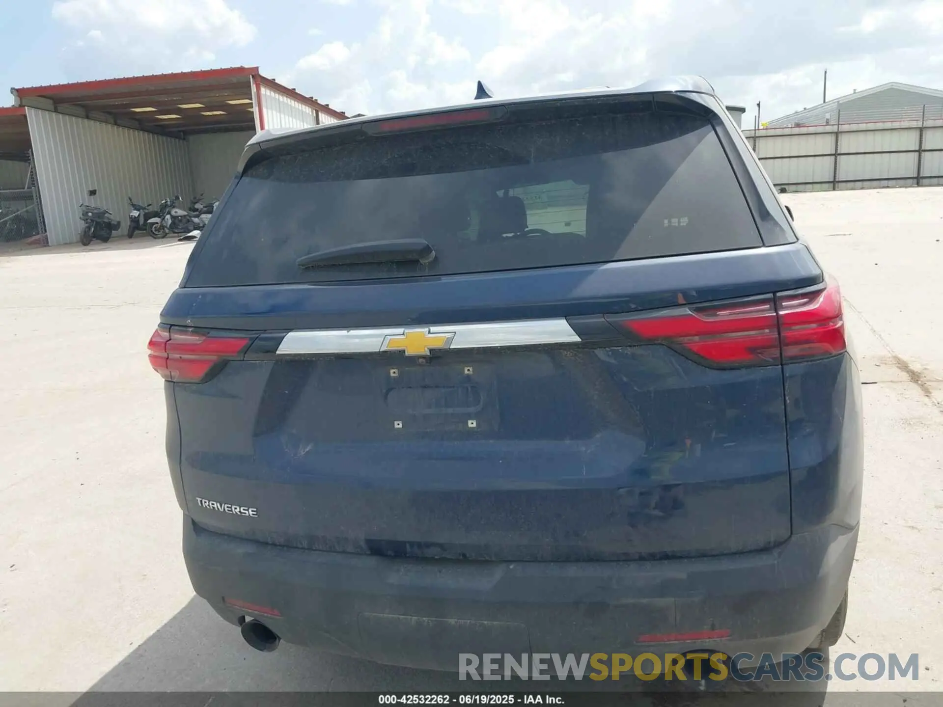 16 fotografías del automóvil dañado 1GNERFKW8PJ226038 CHEVROLET TRAVERSE 2023