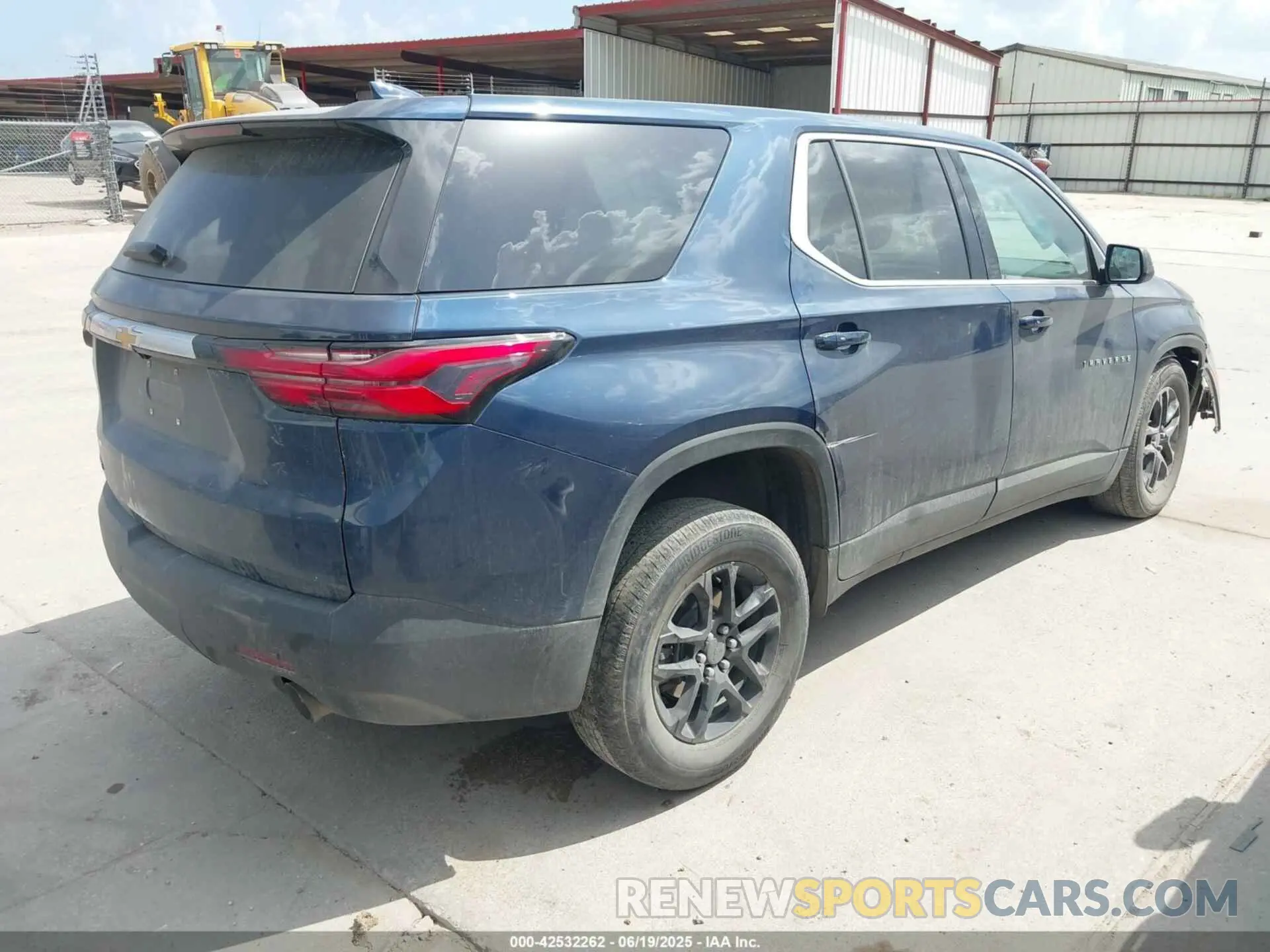 4 fotografías del automóvil dañado 1GNERFKW8PJ226038 CHEVROLET TRAVERSE 2023