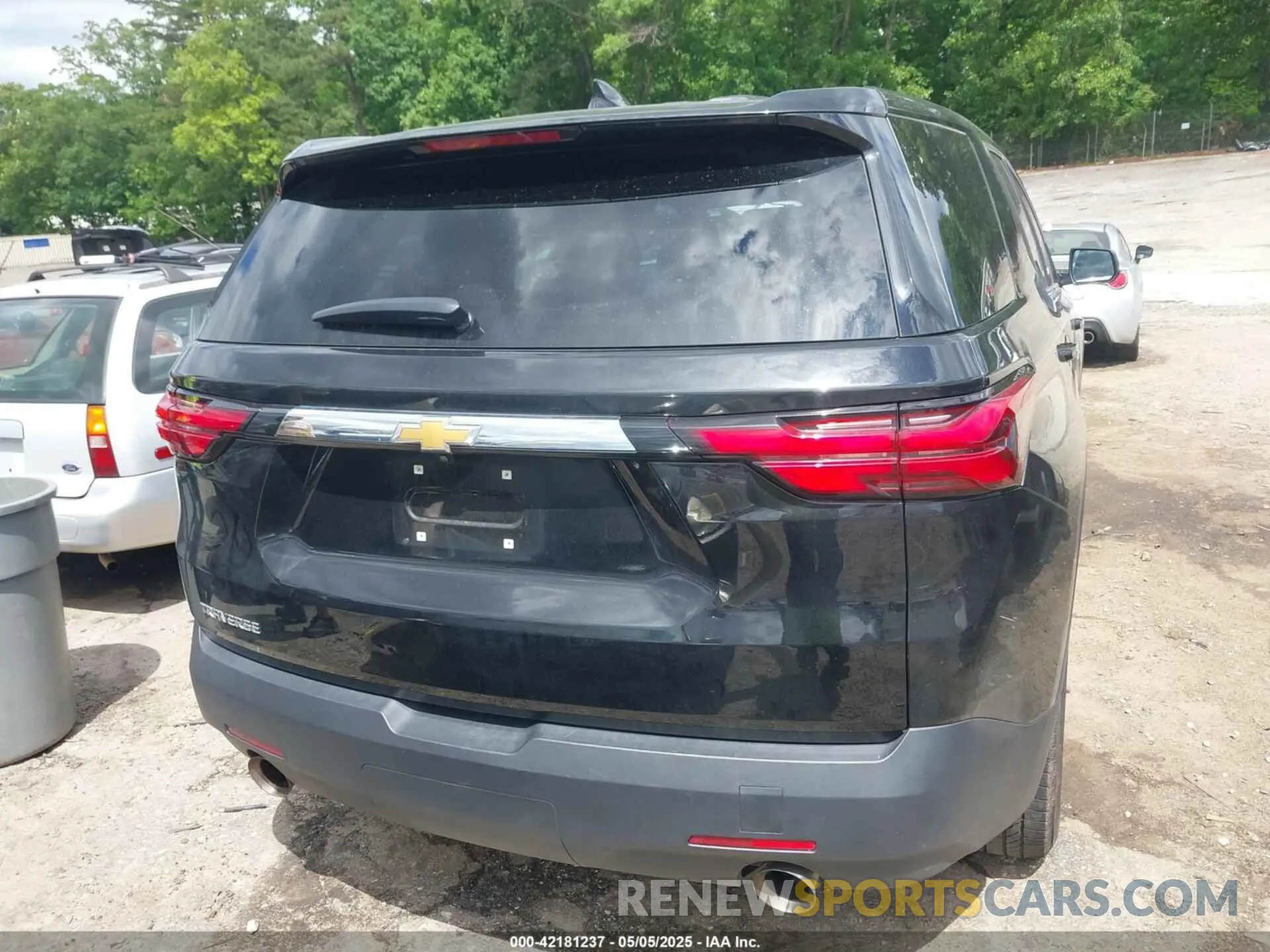 16 fotografías del automóvil dañado 1GNERFKW9PJ319344 CHEVROLET TRAVERSE 2023