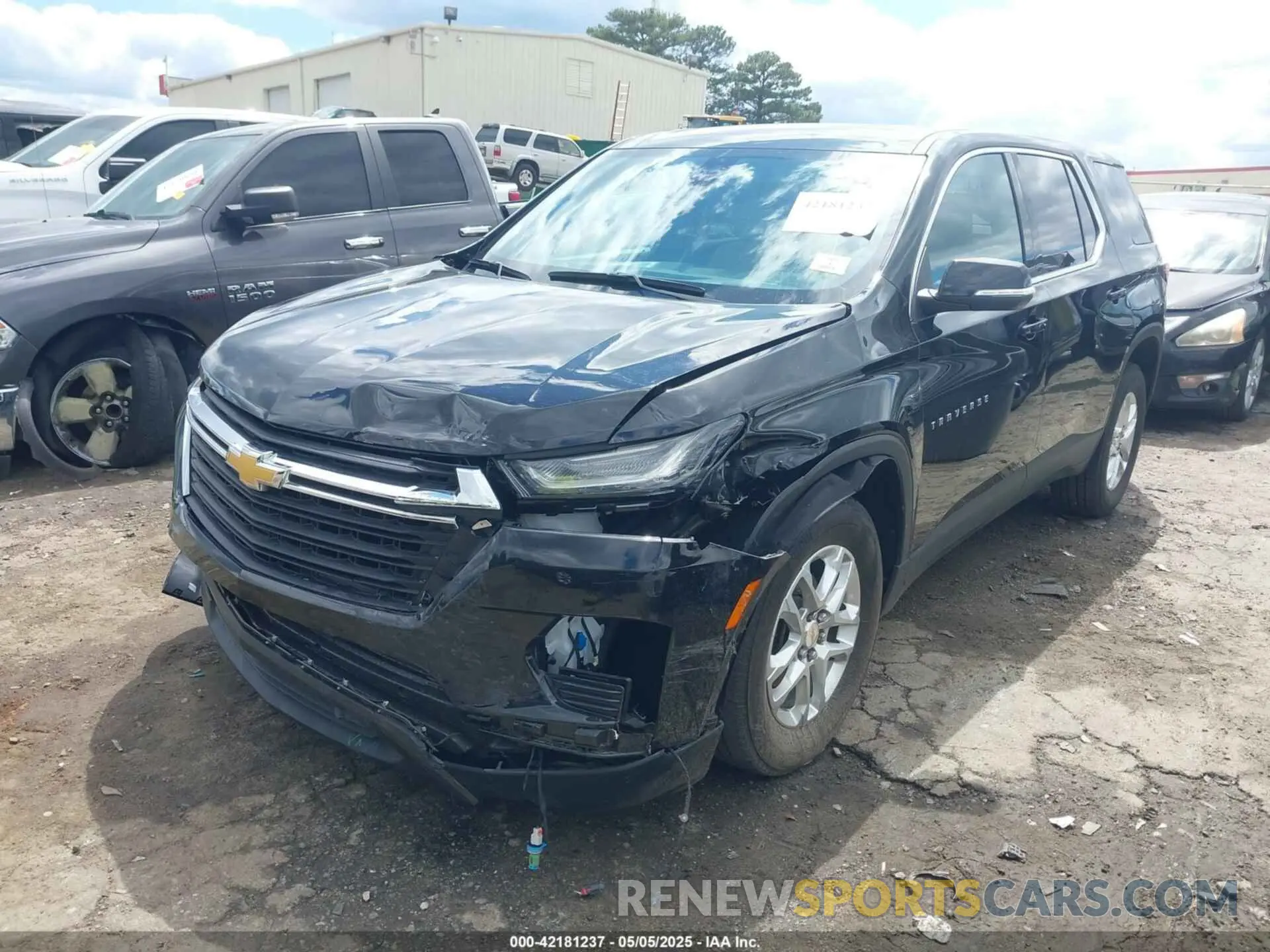 2 fotografías del automóvil dañado 1GNERFKW9PJ319344 CHEVROLET TRAVERSE 2023
