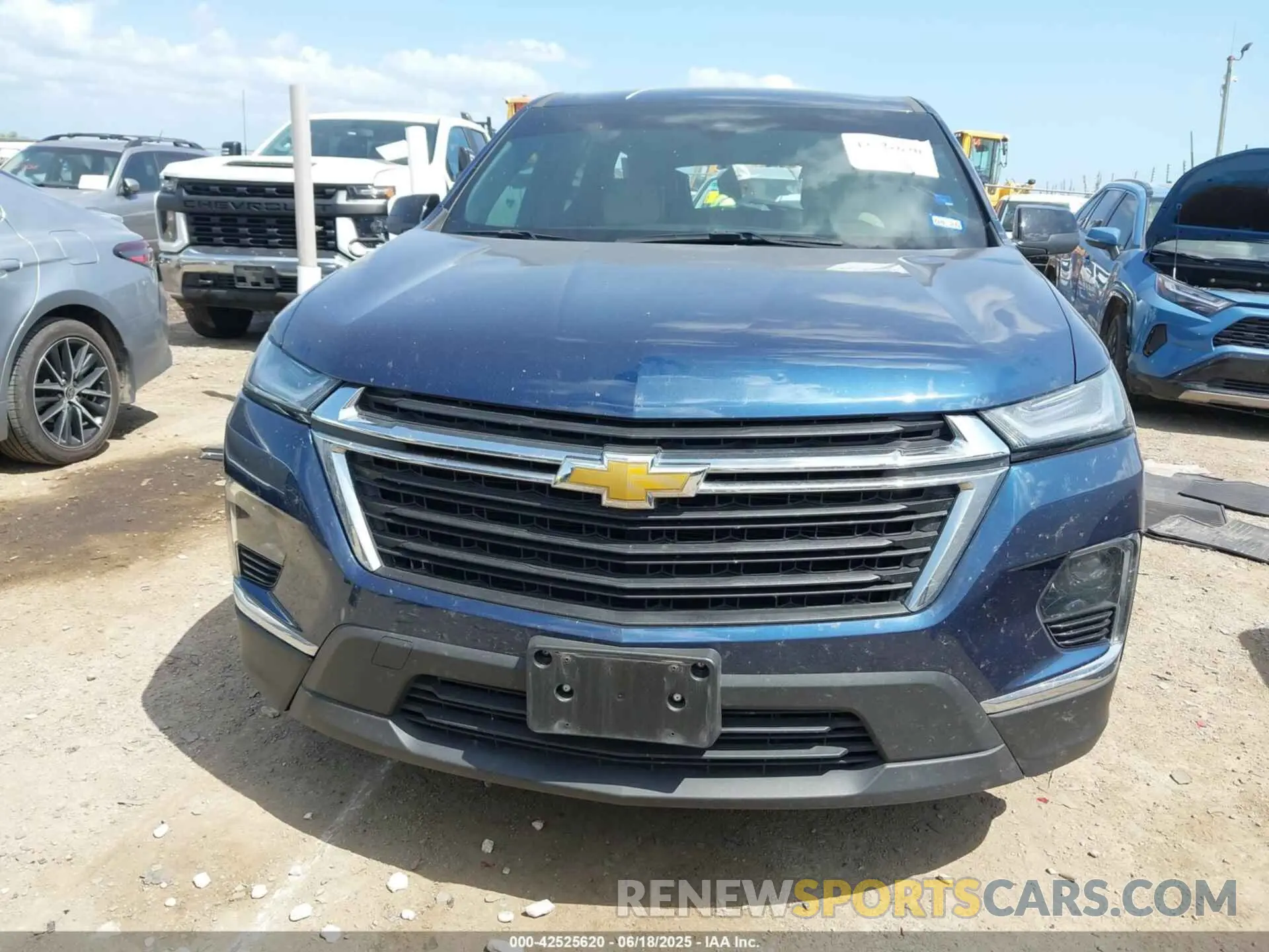 12 fotografías del automóvil dañado 1GNERFKWXPJ233296 CHEVROLET TRAVERSE 2023