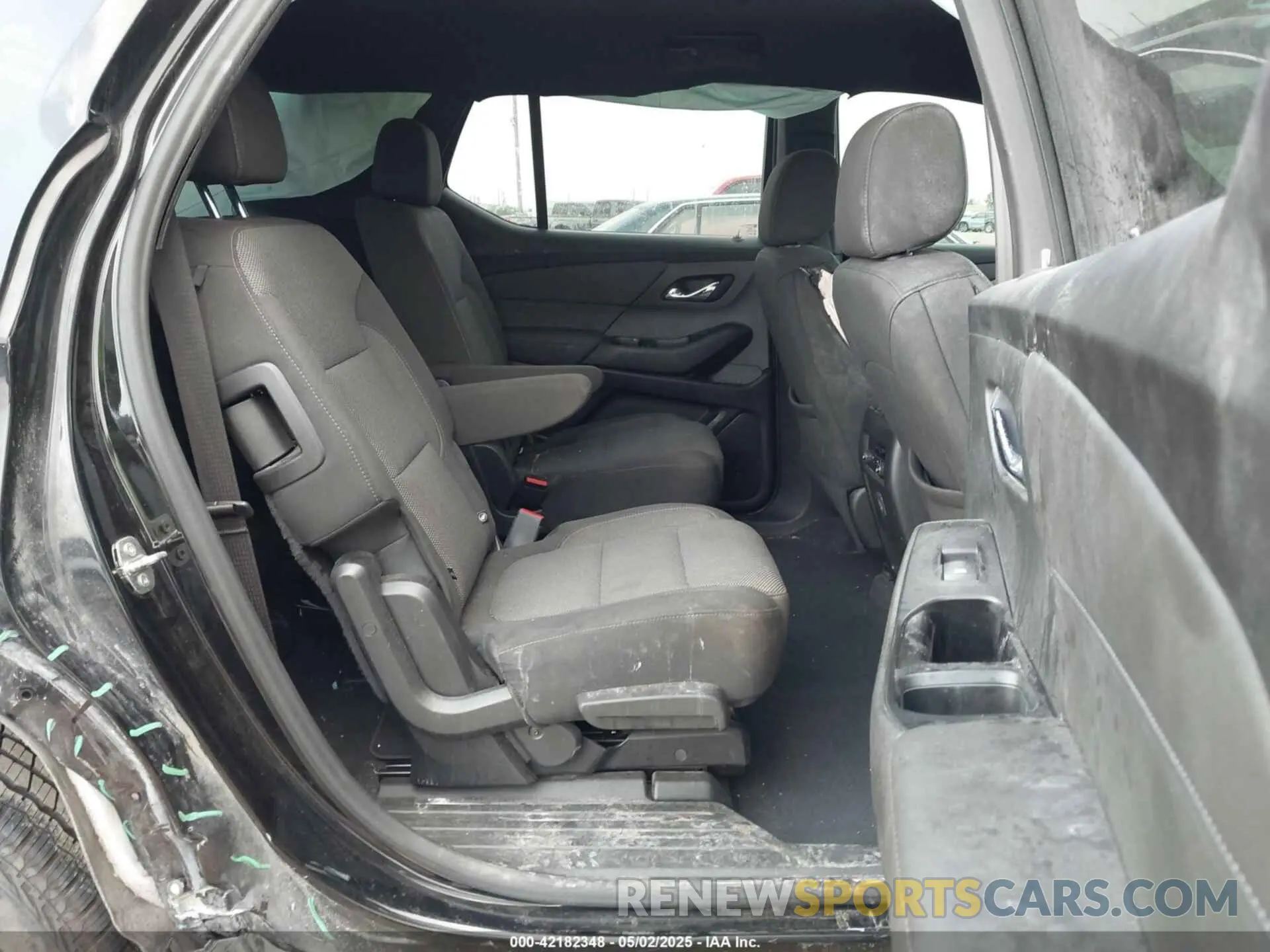 8 fotografías del automóvil dañado 1GNERGKW2PJ212562 CHEVROLET TRAVERSE 2023