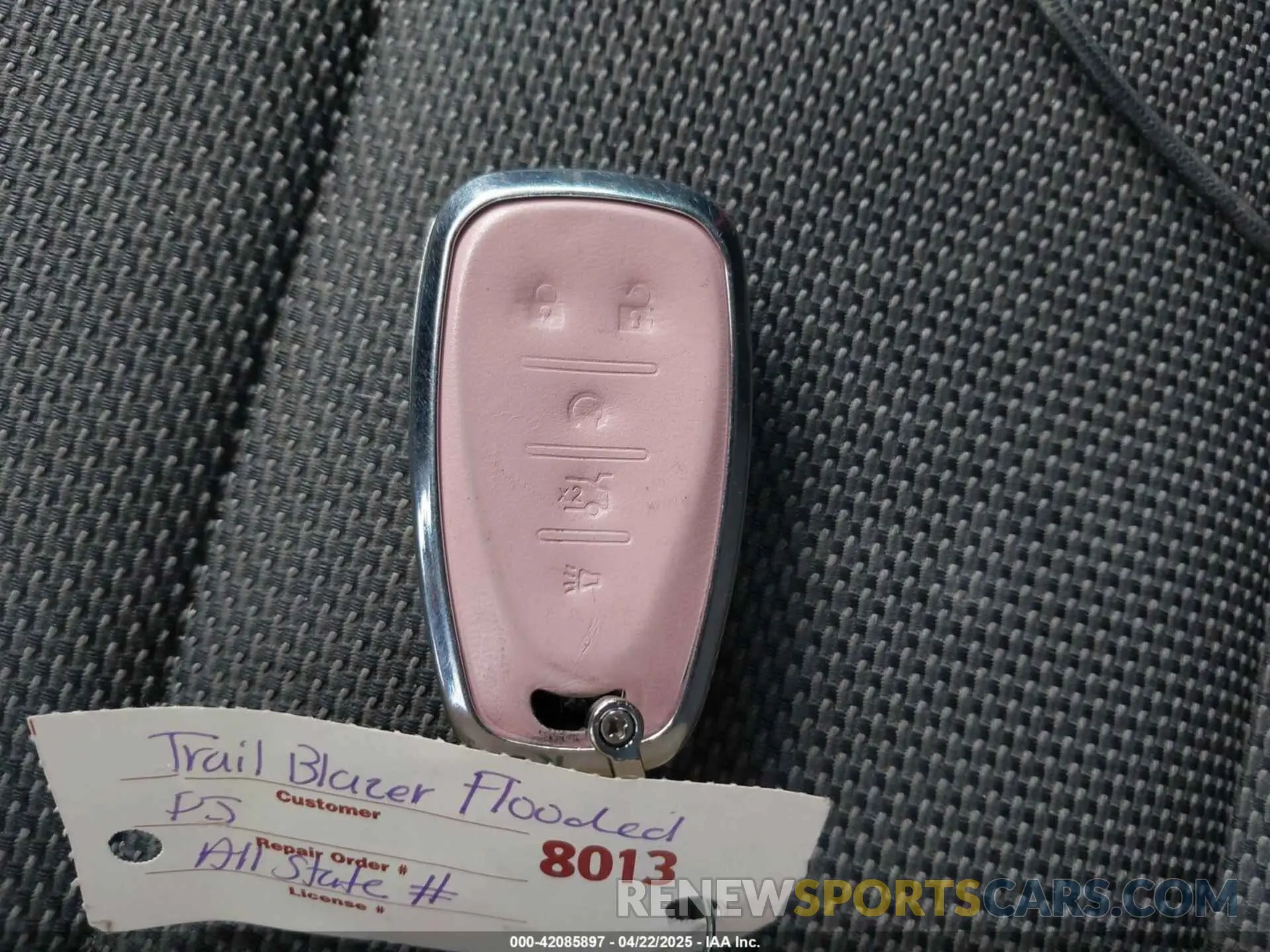 11 fotografías del automóvil dañado 1GNERGKW2PJ259218 CHEVROLET TRAVERSE 2023