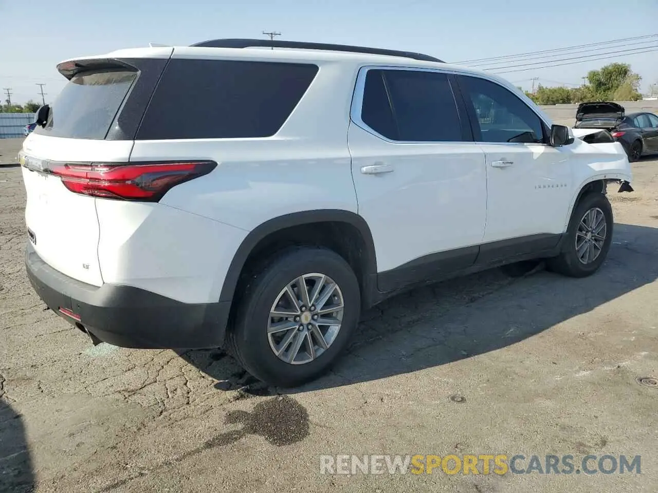 3 fotografías del automóvil dañado 1GNERGKW3PJ139878 CHEVROLET TRAVERSE 2023