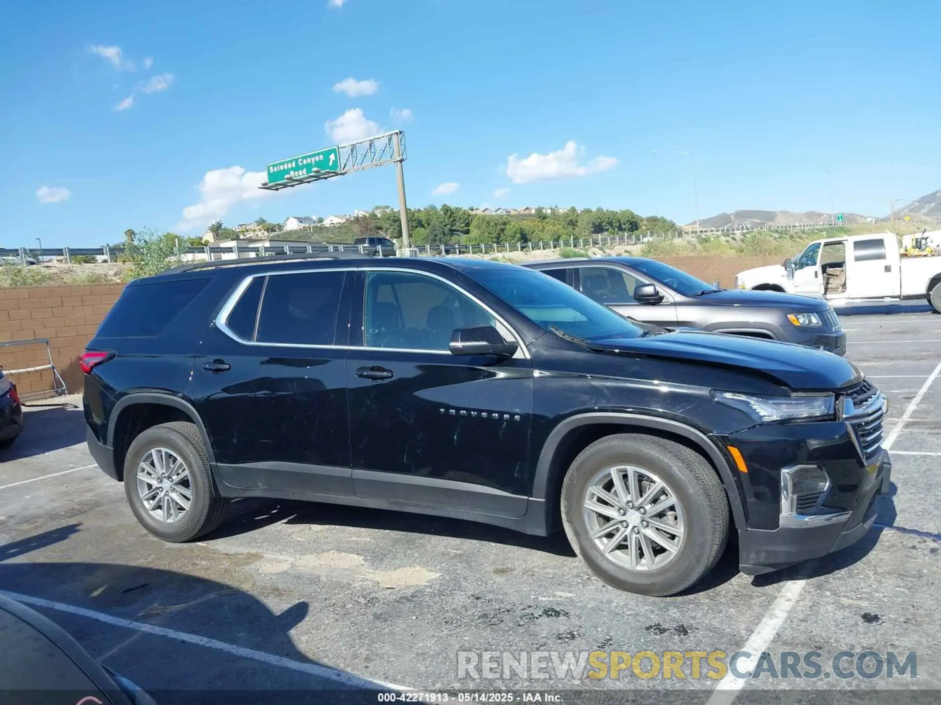 12 fotografías del automóvil dañado 1GNERGKW4PJ317961 CHEVROLET TRAVERSE 2023