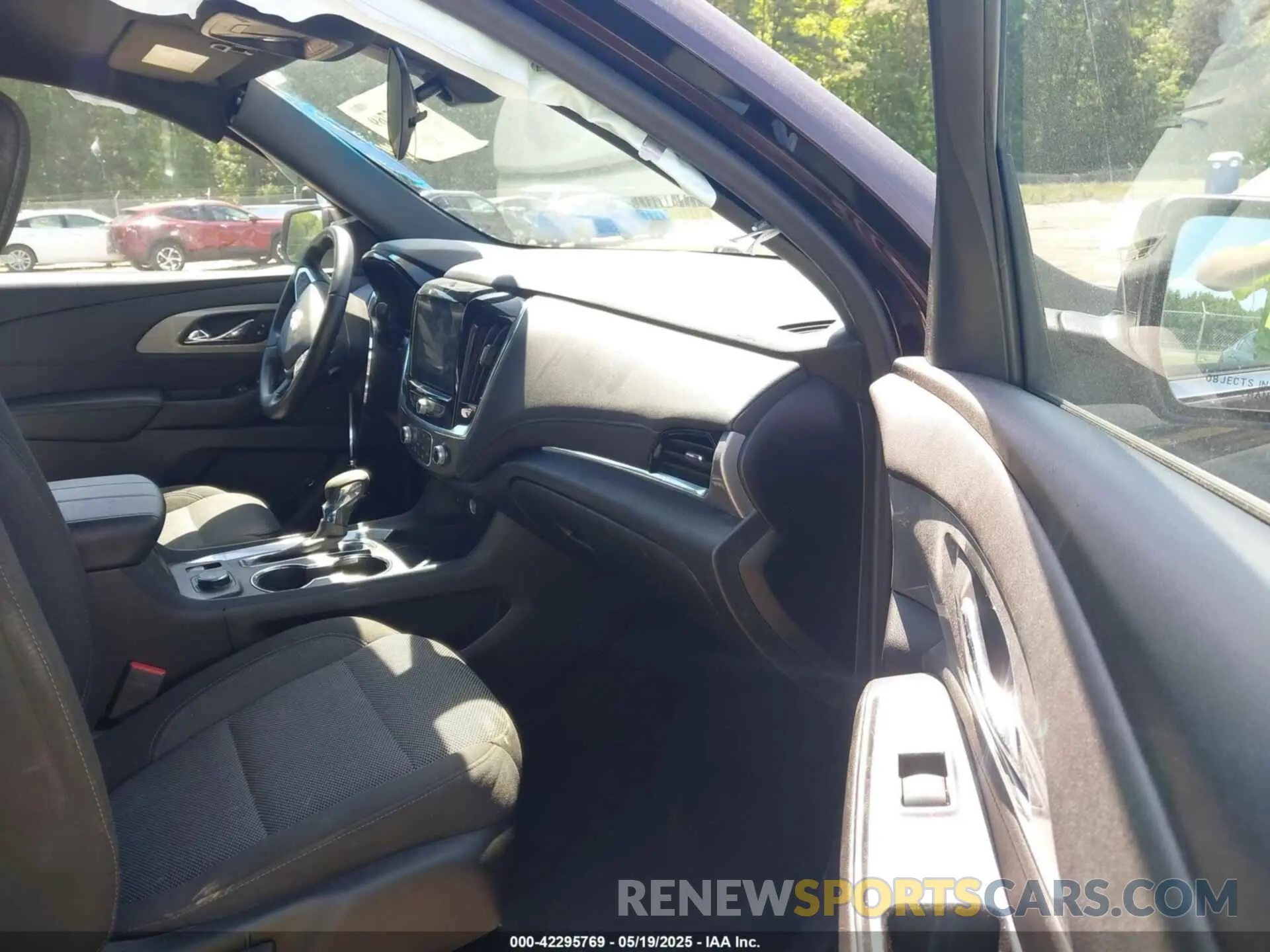 5 fotografías del automóvil dañado 1GNERGKW5PJ146637 CHEVROLET TRAVERSE 2023