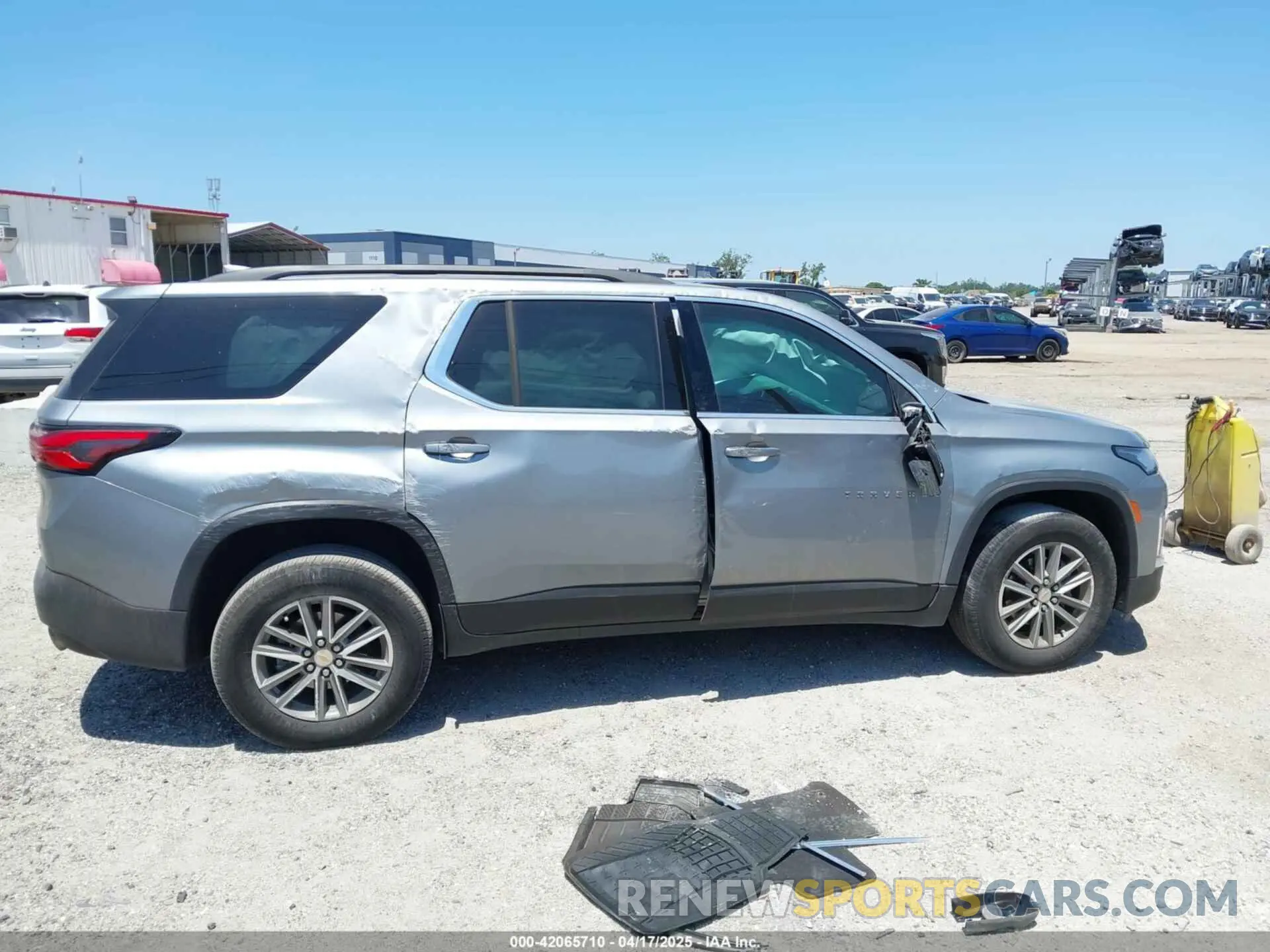 13 fotografías del automóvil dañado 1GNERGKW5PJ248875 CHEVROLET TRAVERSE 2023