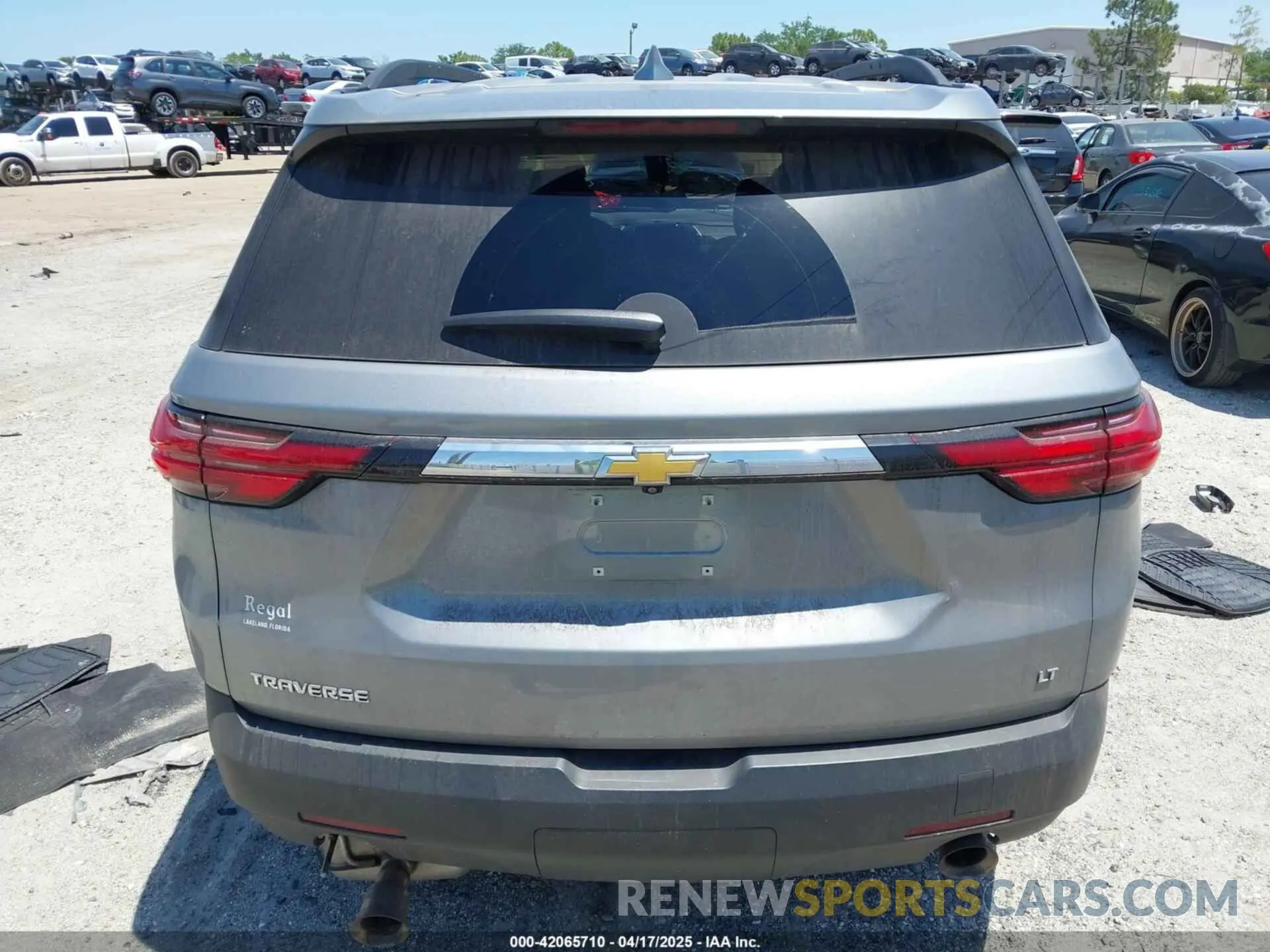 16 fotografías del automóvil dañado 1GNERGKW5PJ248875 CHEVROLET TRAVERSE 2023