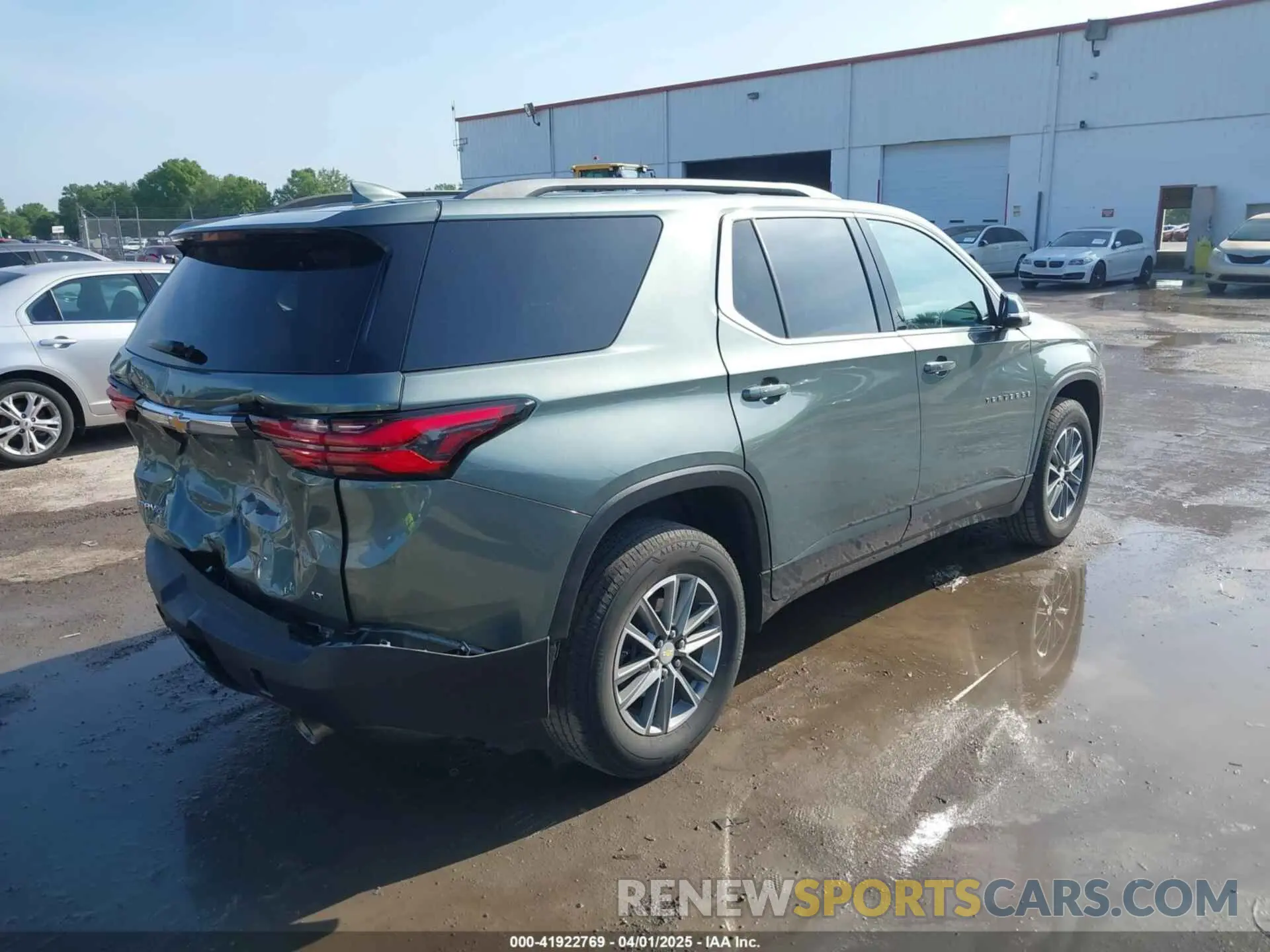 4 fotografías del automóvil dañado 1GNERGKW6PJ110388 CHEVROLET TRAVERSE 2023