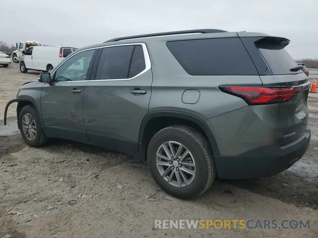 2 fotografías del automóvil dañado 1GNERGKW6PJ222236 CHEVROLET TRAVERSE 2023