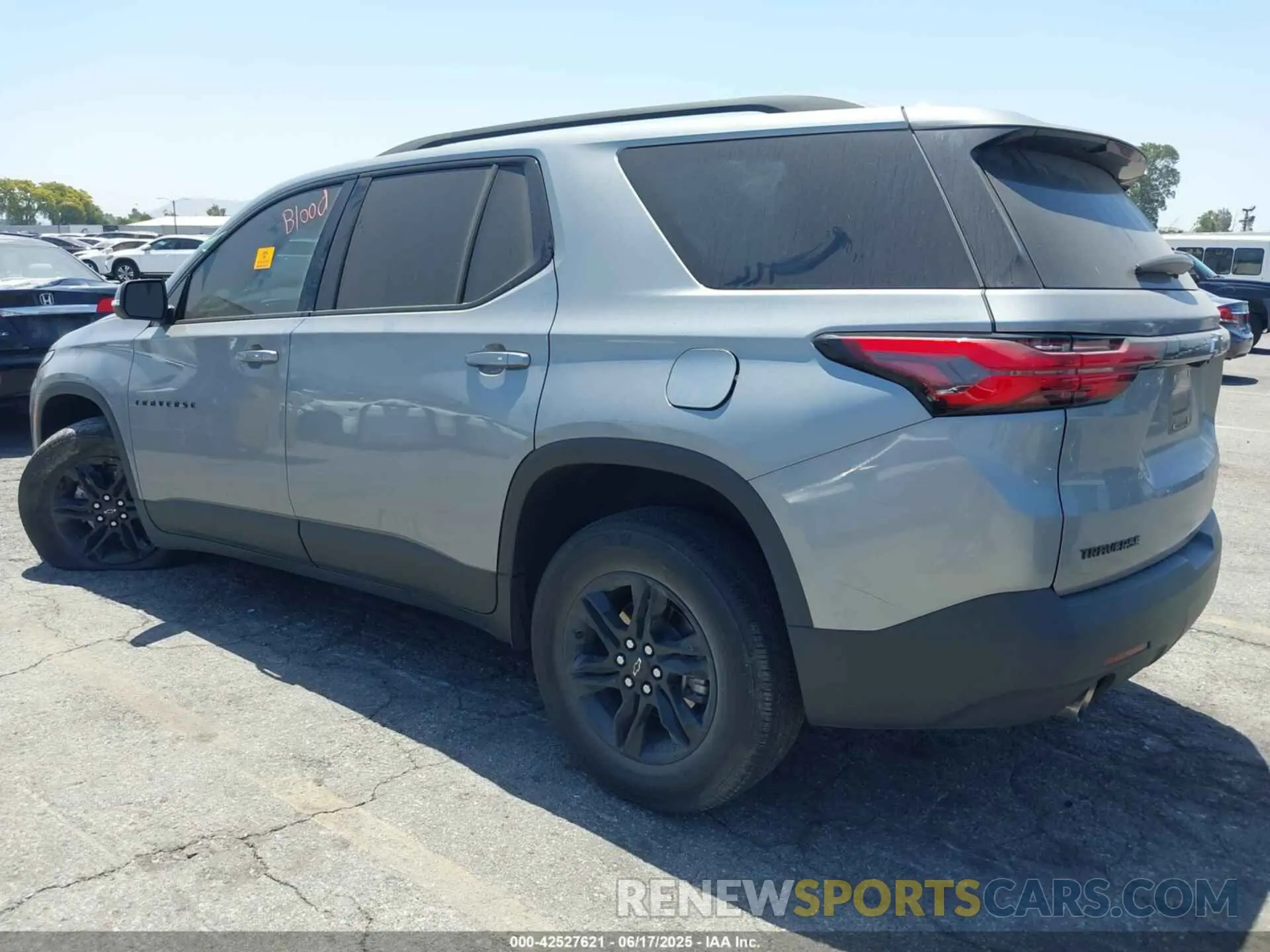 3 fotografías del automóvil dañado 1GNERGKW8PJ166414 CHEVROLET TRAVERSE 2023