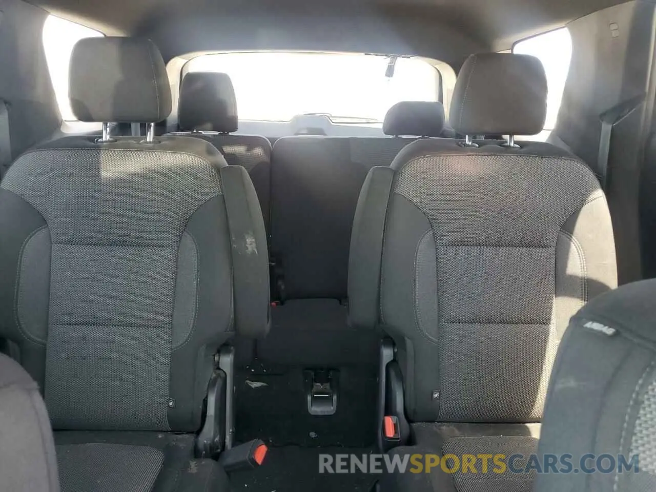 10 fotografías del automóvil dañado 1GNERGKW8PJ172729 CHEVROLET TRAVERSE 2023