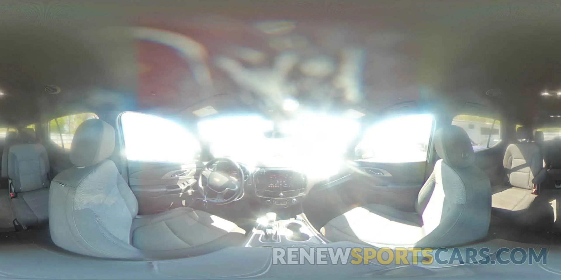 15 fotografías del automóvil dañado 1GNERGKWXPJ119711 CHEVROLET TRAVERSE 2023