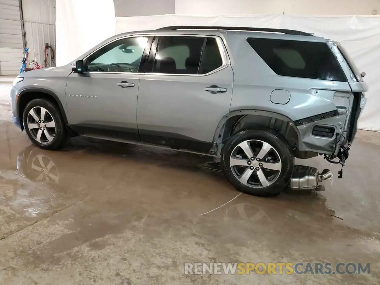 2 fotografías del automóvil dañado 1GNERHKW0PJ333063 CHEVROLET TRAVERSE 2023