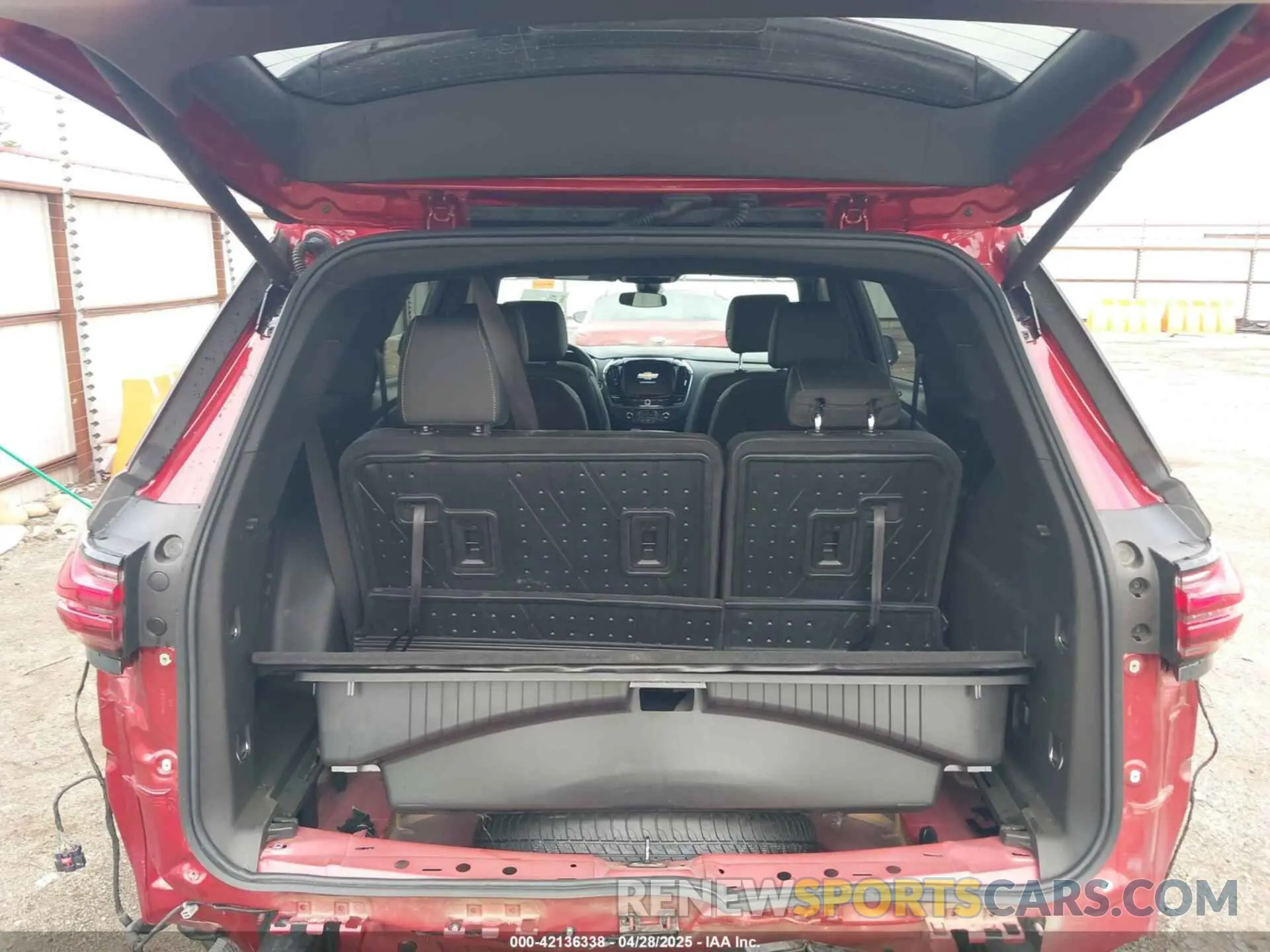18 fotografías del automóvil dañado 1GNERHKW9PJ203184 CHEVROLET TRAVERSE 2023
