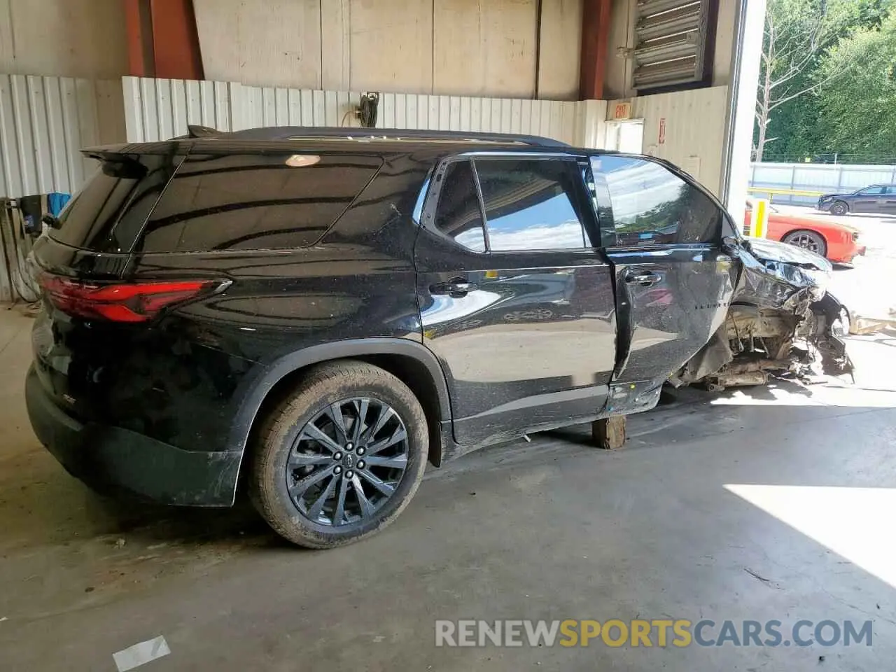 3 fotografías del automóvil dañado 1GNERJKW3PJ280379 CHEVROLET TRAVERSE 2023