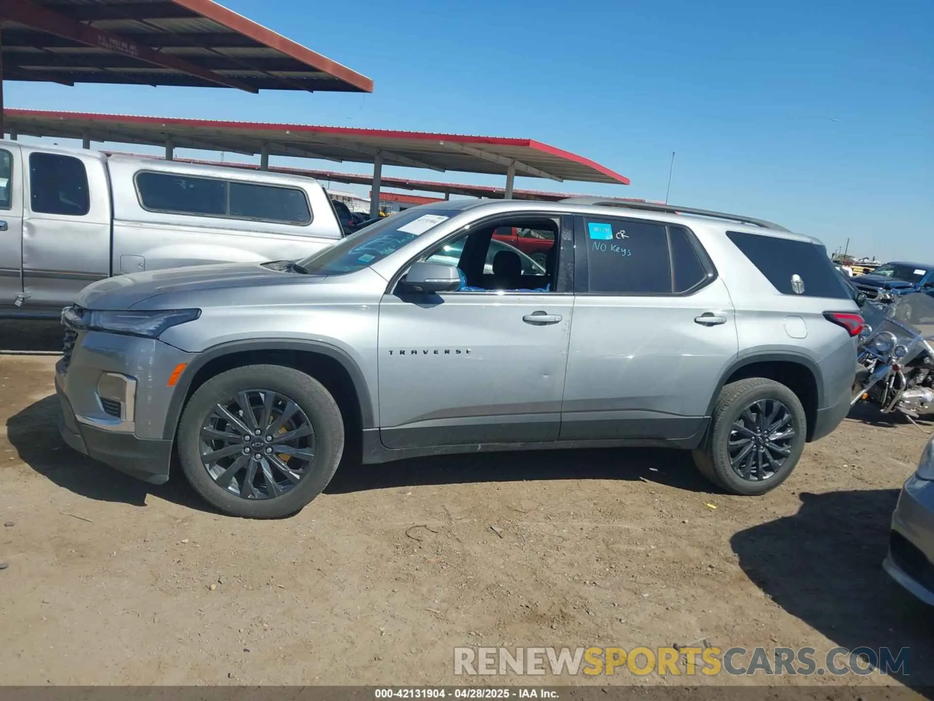14 fotografías del automóvil dañado 1GNERJKW7PJ234456 CHEVROLET TRAVERSE 2023
