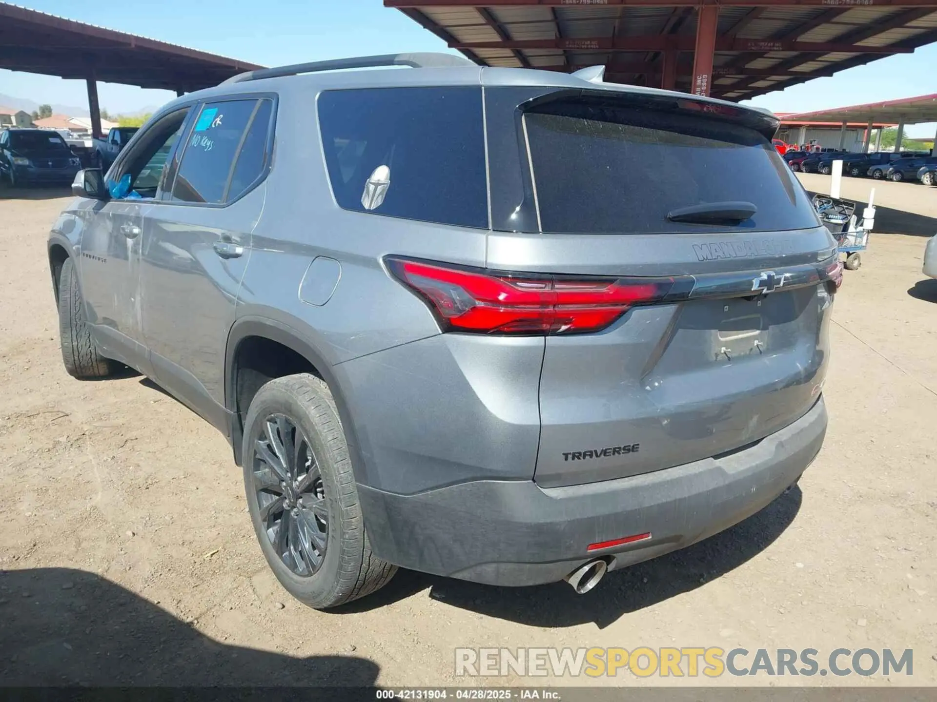3 fotografías del automóvil dañado 1GNERJKW7PJ234456 CHEVROLET TRAVERSE 2023