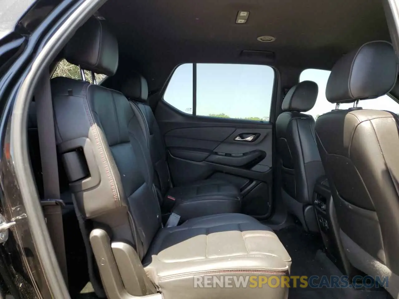 11 fotografías del automóvil dañado 1GNERJKWXPJ131449 CHEVROLET TRAVERSE 2023